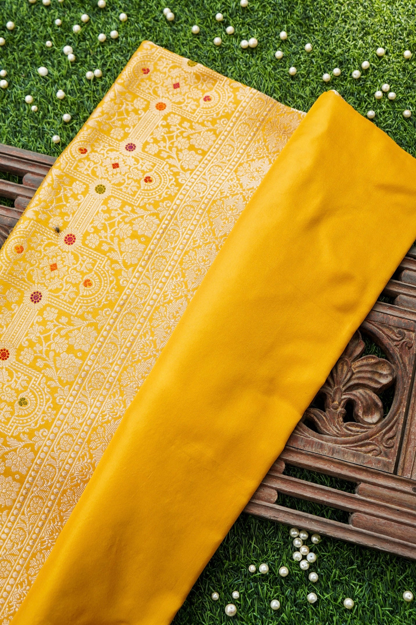 Pure Katan Silk Kadwa Meenakari Diamond Jaal Banarasi Saree in Bright Yellow