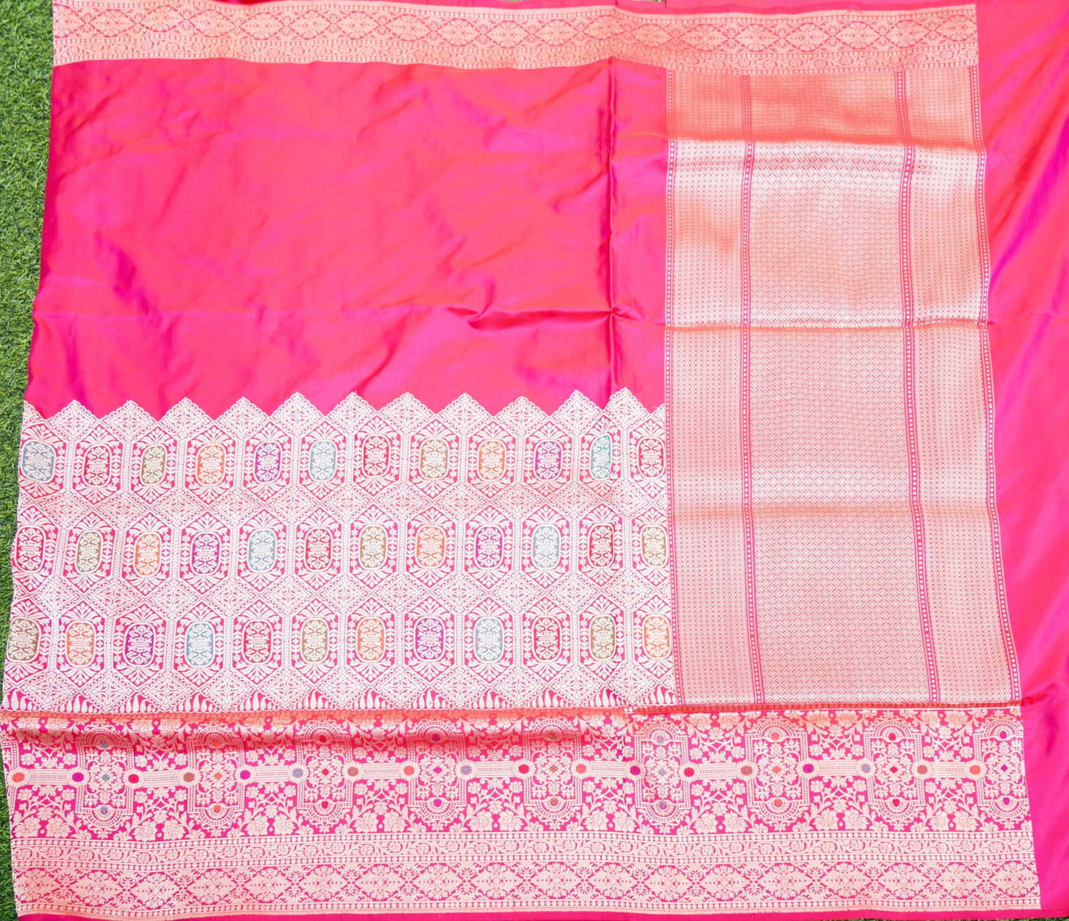 Pure Katan Silk Kadwa Meenakari Diamond Jaal Banarasi Saree in Hot Pink