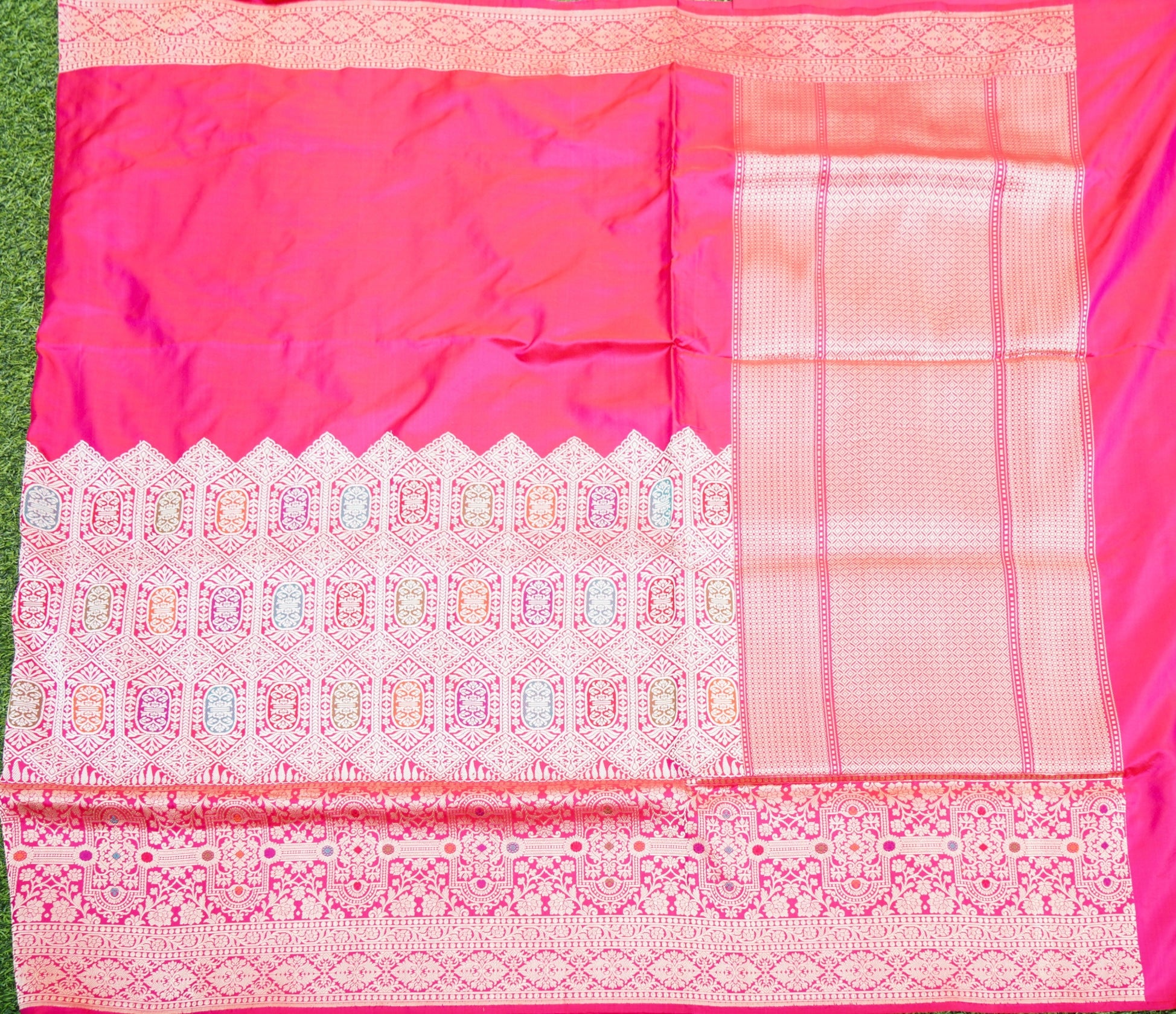 Pure Katan Silk Kadwa Meenakari Diamond Jaal Banarasi Saree in Hot Pink