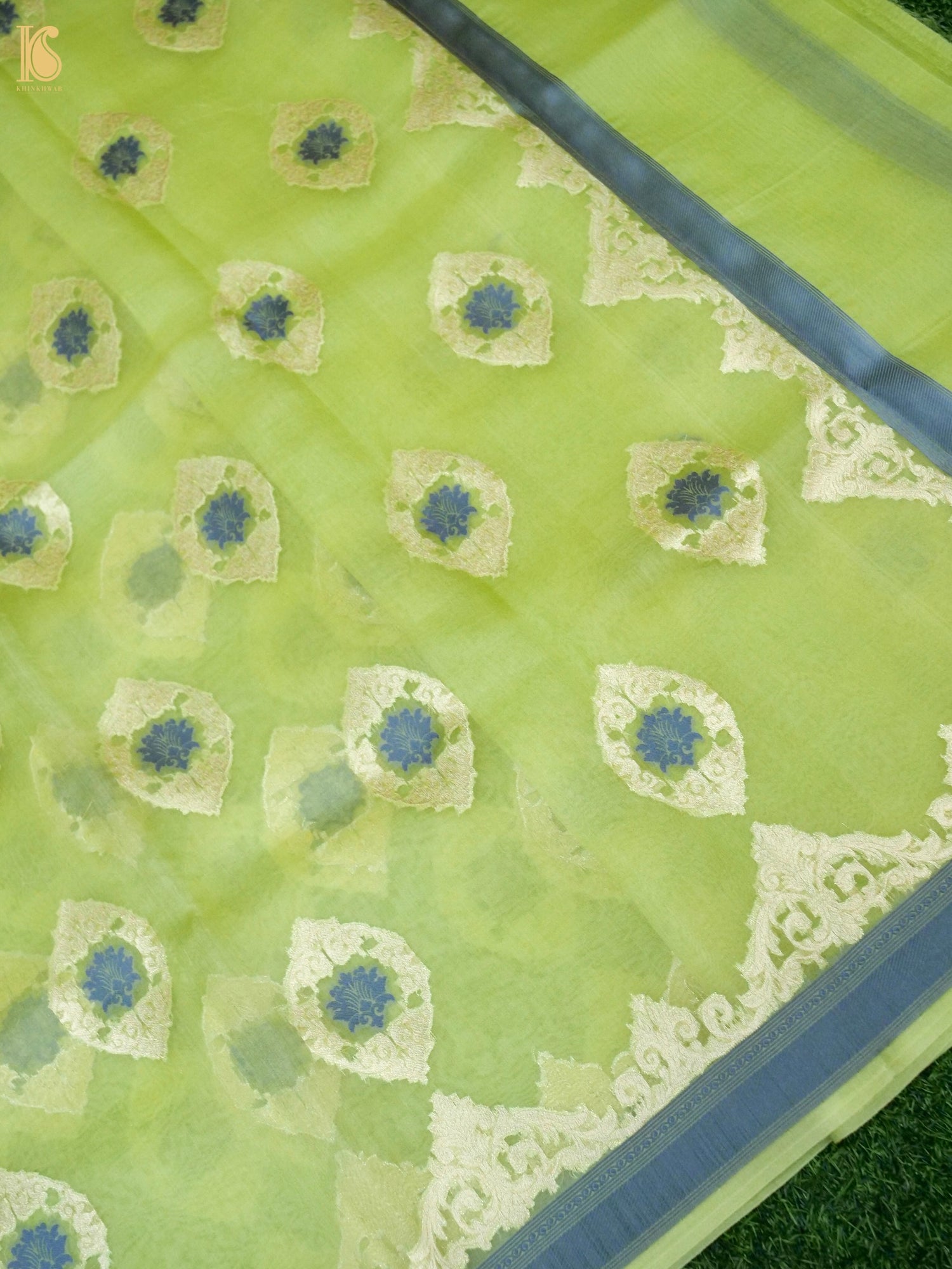 Banarasi Organza Silk Kadwa Handwoven Saree in Lime Green