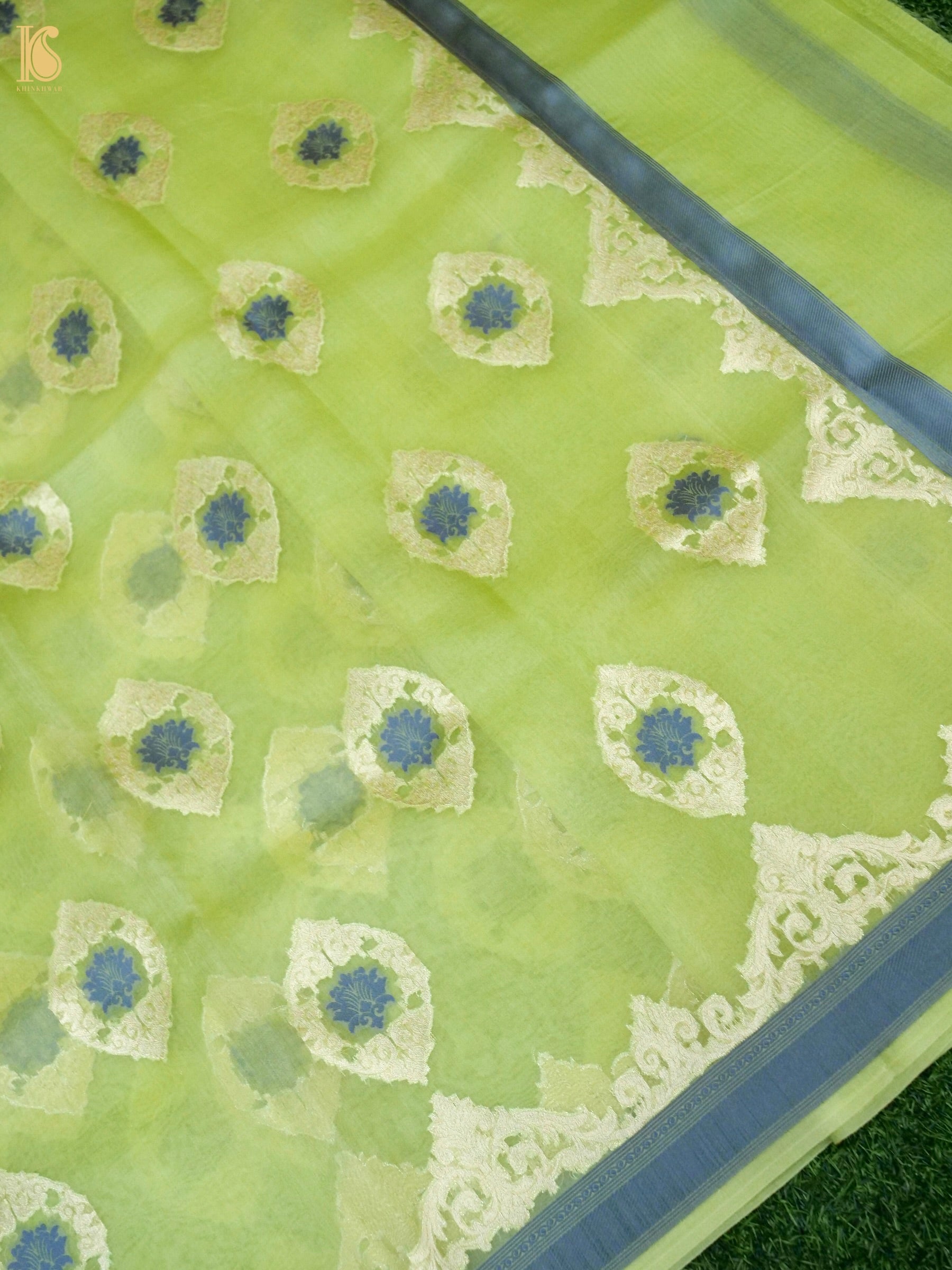 Banarasi Organza Silk Kadwa Handwoven Saree in Lime Green