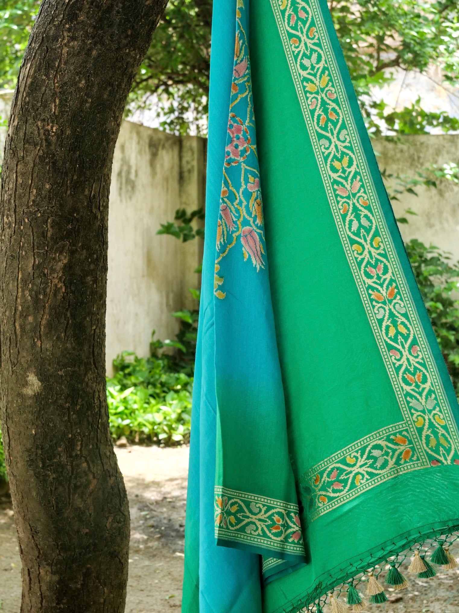 Handwoven Banarasi Chiniya Silk Dupatta in Aqua Green - Noor