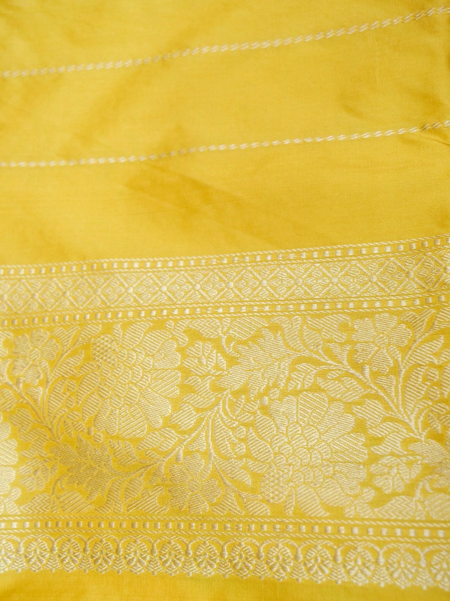 Banarasi Katan Silk Kinkhab Meenakari Handwoven Saree in Butter Yellow