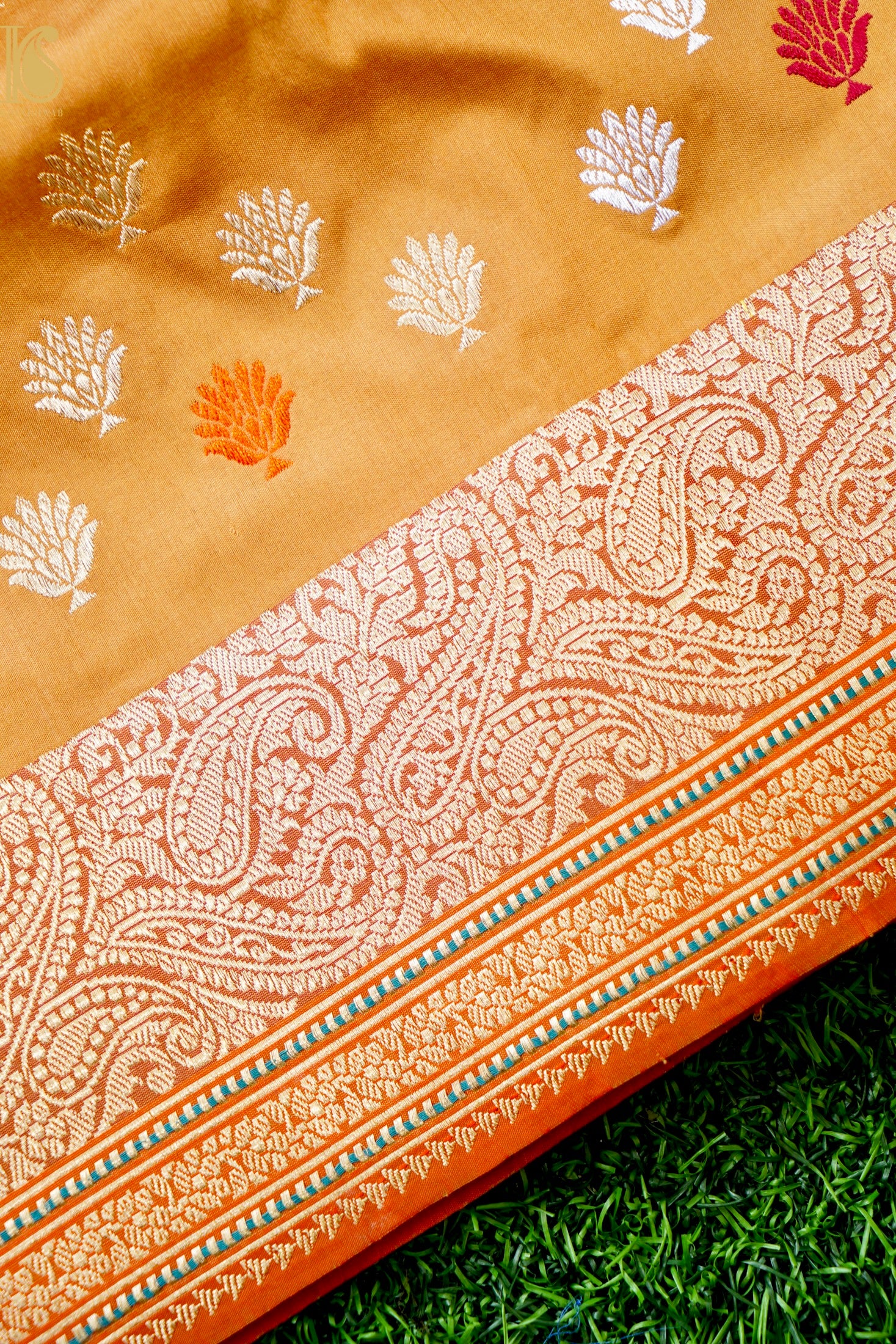 Handloom Banarasi Pure Katan Silk Kadwa Saree