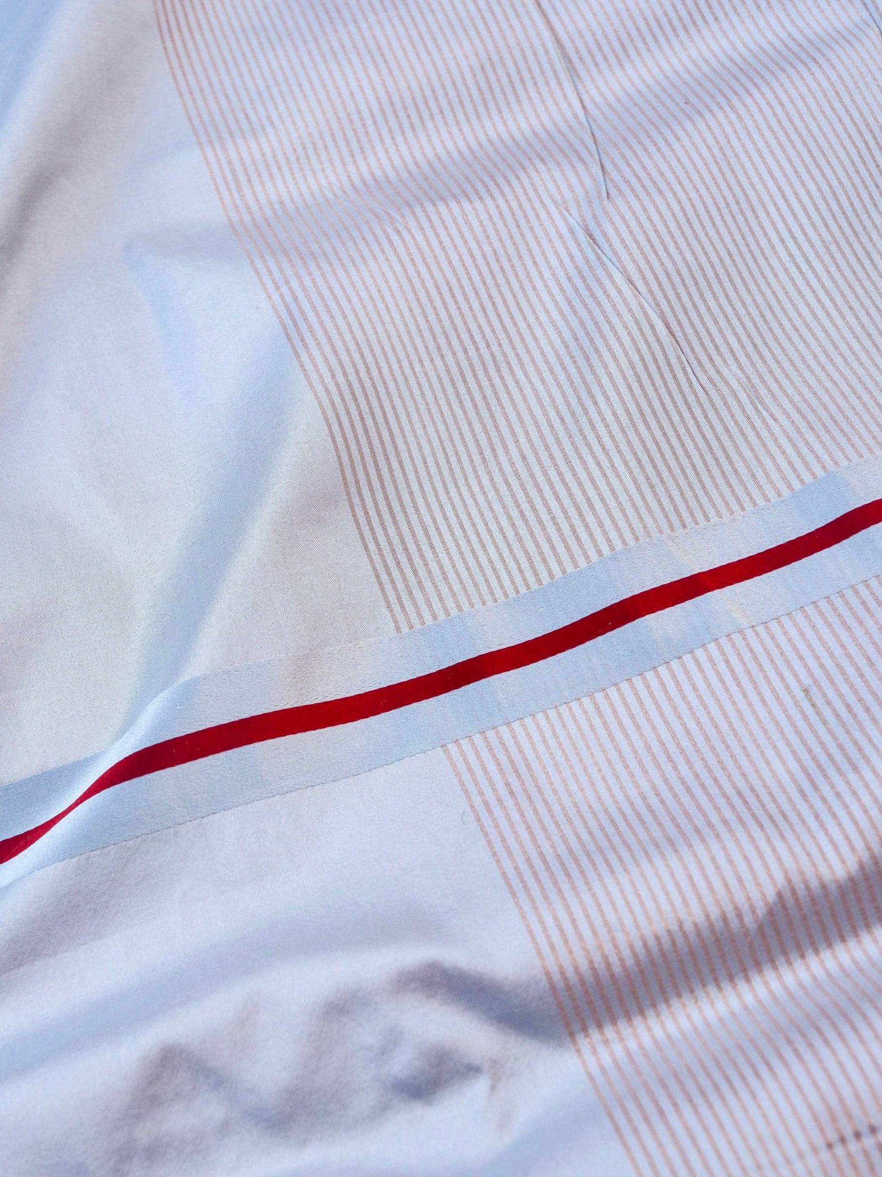 Handwoven Pure Mashru Silk Banarasi Saree - Khinkhwab