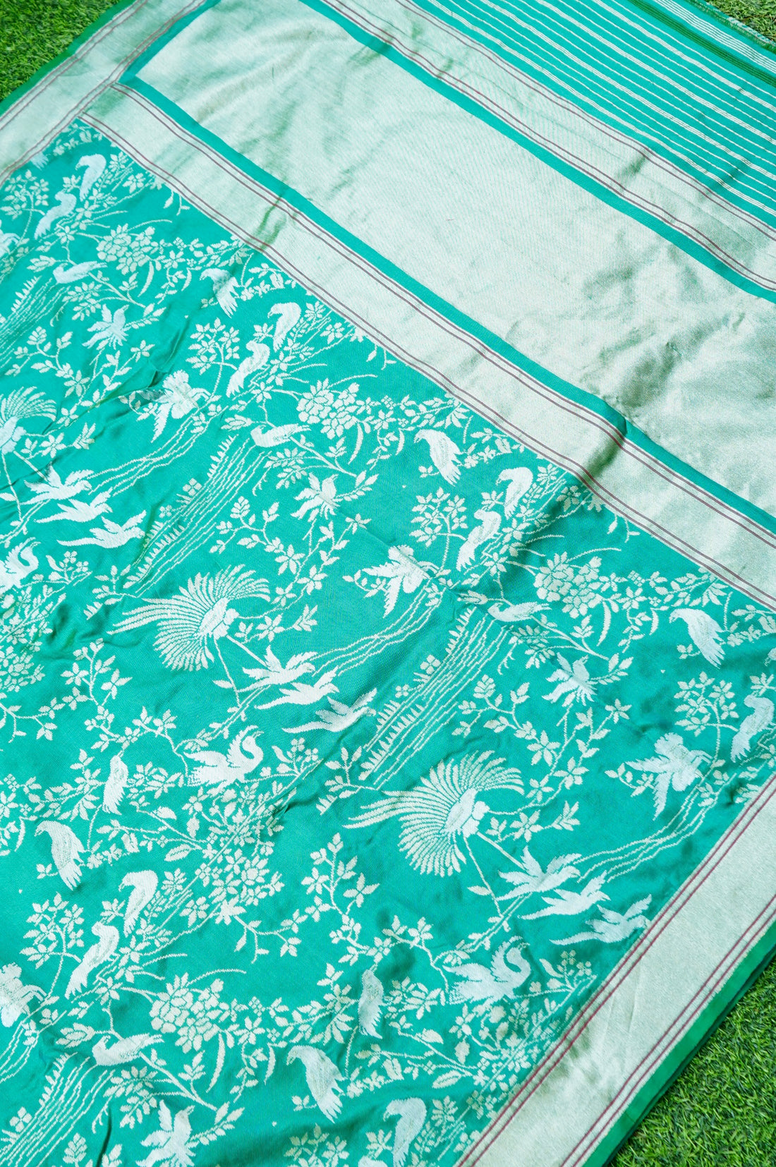 Handloom Pure Katan Silk Big Birds Banarasi Saree