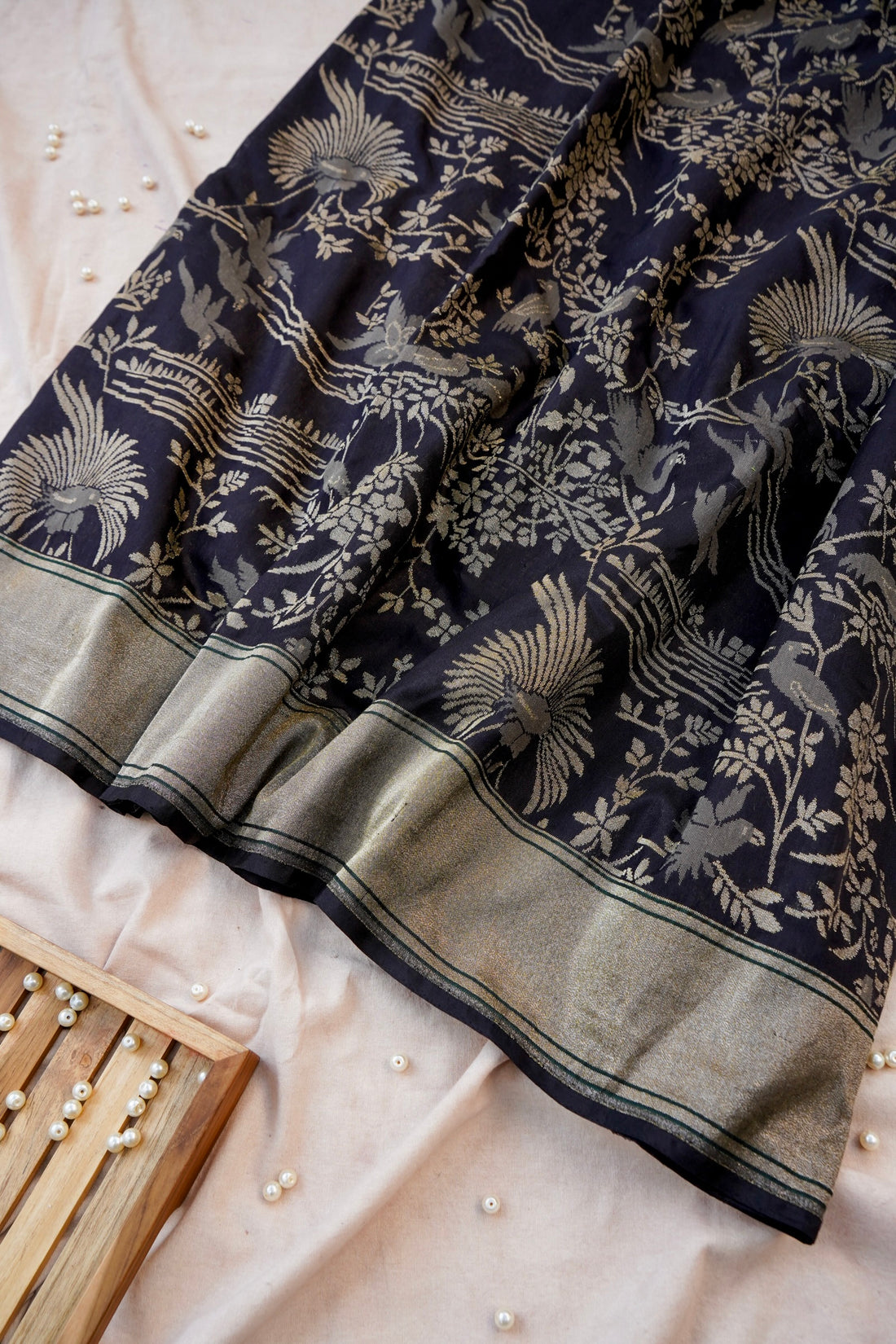 Handloom Pure Katan Silk Big Birds Banarasi Saree