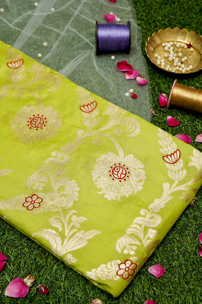 Pure Brocade Banarasi Chrysanthemum Jaal Fabric in Green - Khinkhwab
