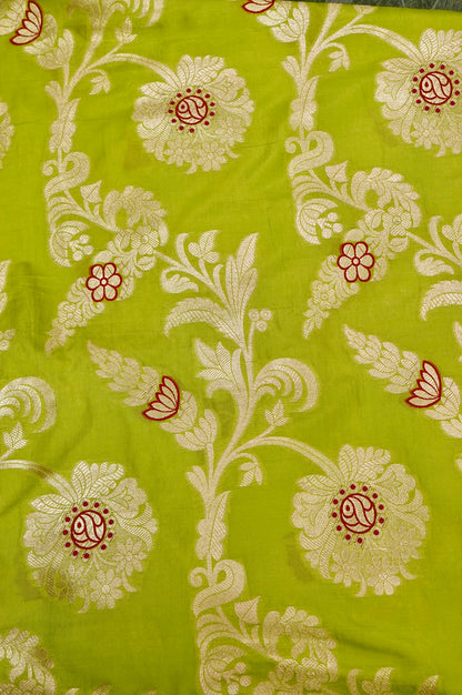 Pure Brocade Banarasi Chrysanthemum Jaal Fabric in Green - Khinkhwab