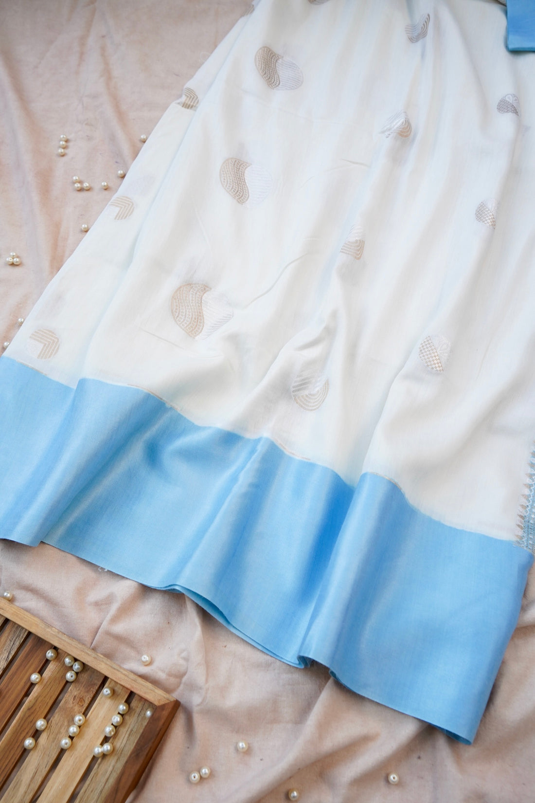 Pure Moonga Silk Handloom Banarasi Saree with Satin Border