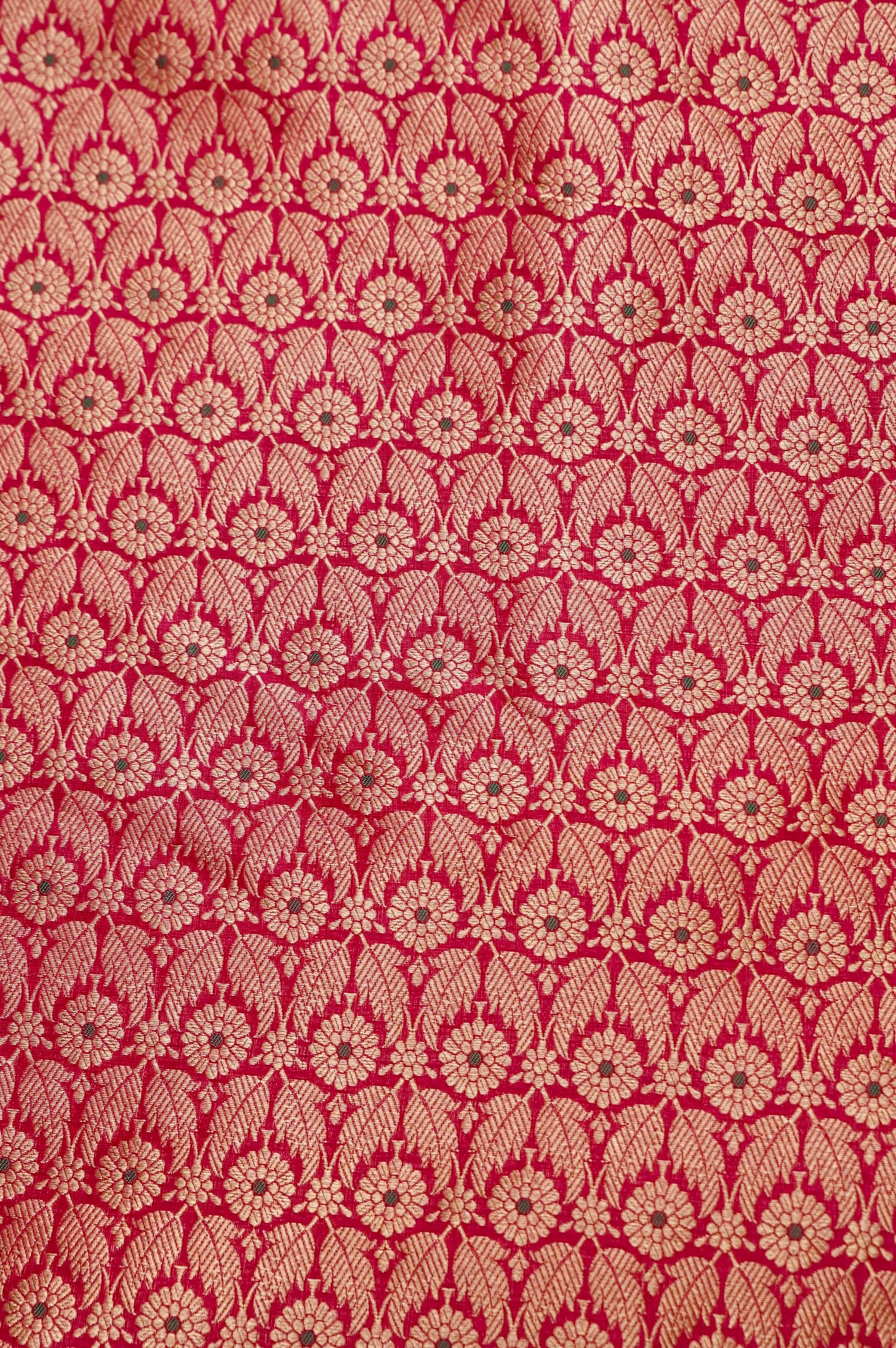 Pure Brocade Banarasi Leaf &amp; Daisy Jaal Fabric in Pink - Khinkhwab