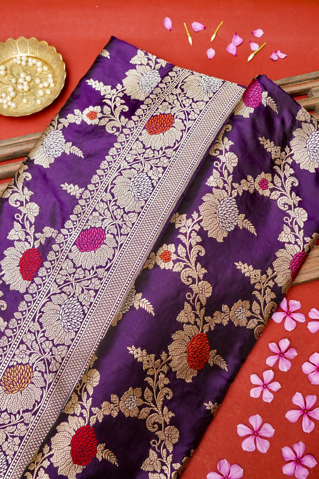 Handloom Kadwa Katan Silk Banarasi Saree in Purple - Khinkhwab