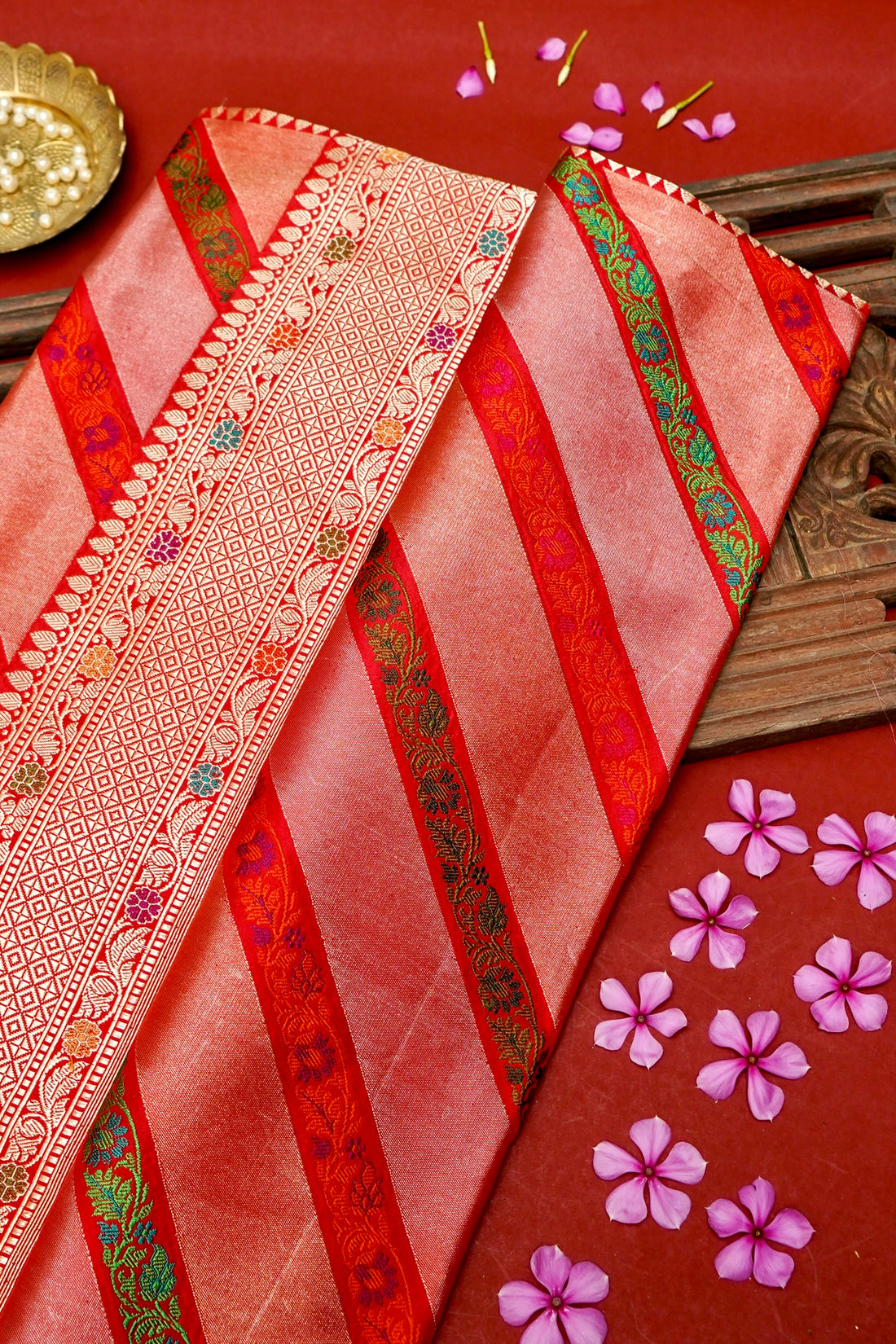 Coral Katan Silk Kadwa Leheriya Banarasi Saree - Khinkhwab