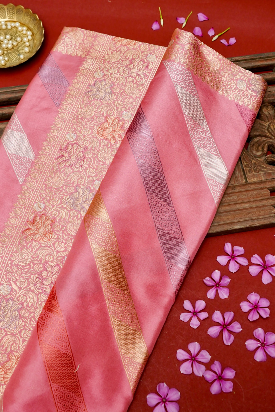 Banarasi Katan Silk Kadwa Leheriya Handloom Saree in Pink - Khinkhwab