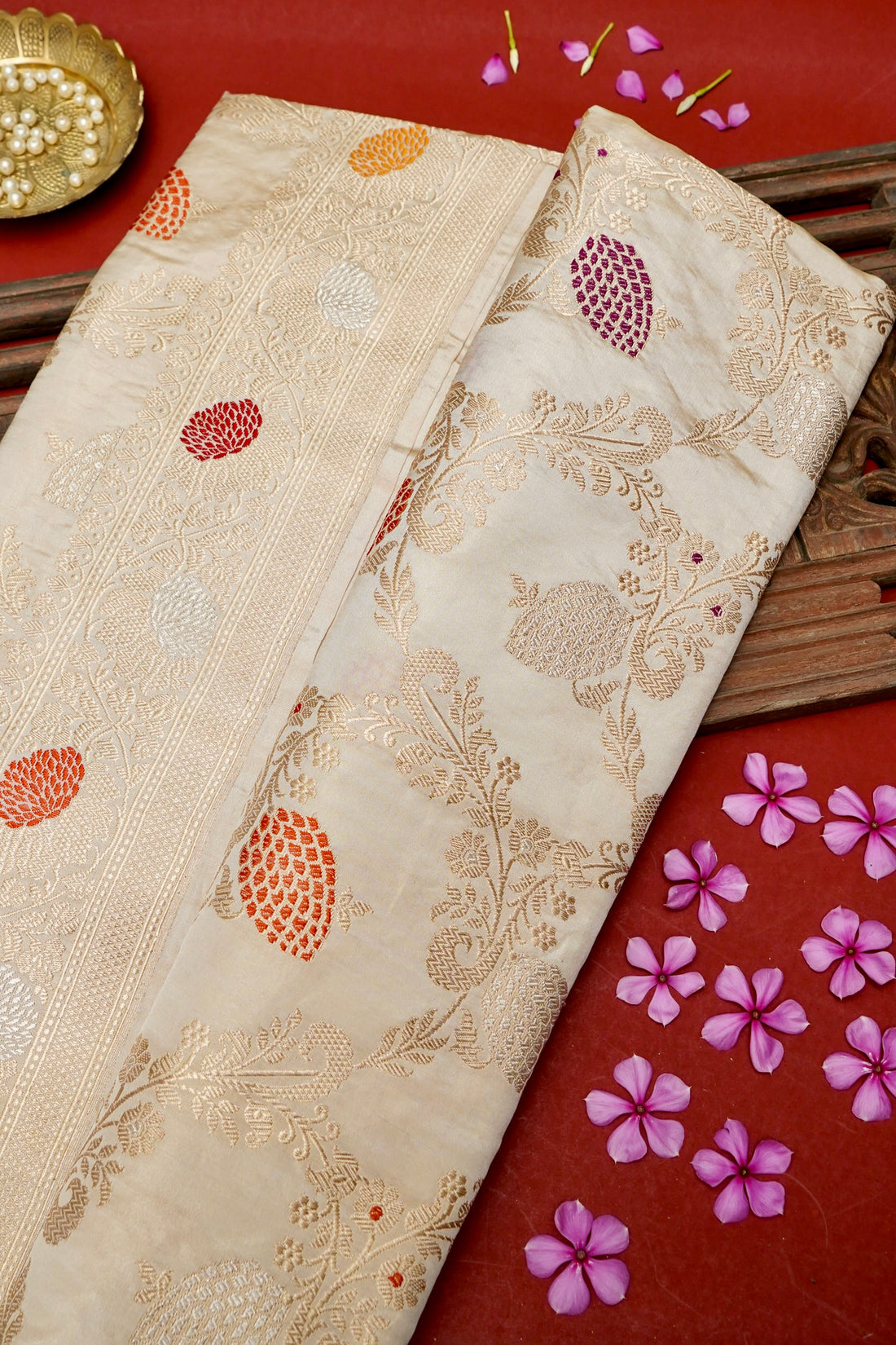 Banarasi Katan by Tissue Silk Kadwa Handloom Saree in Ivory - Khinkhwab