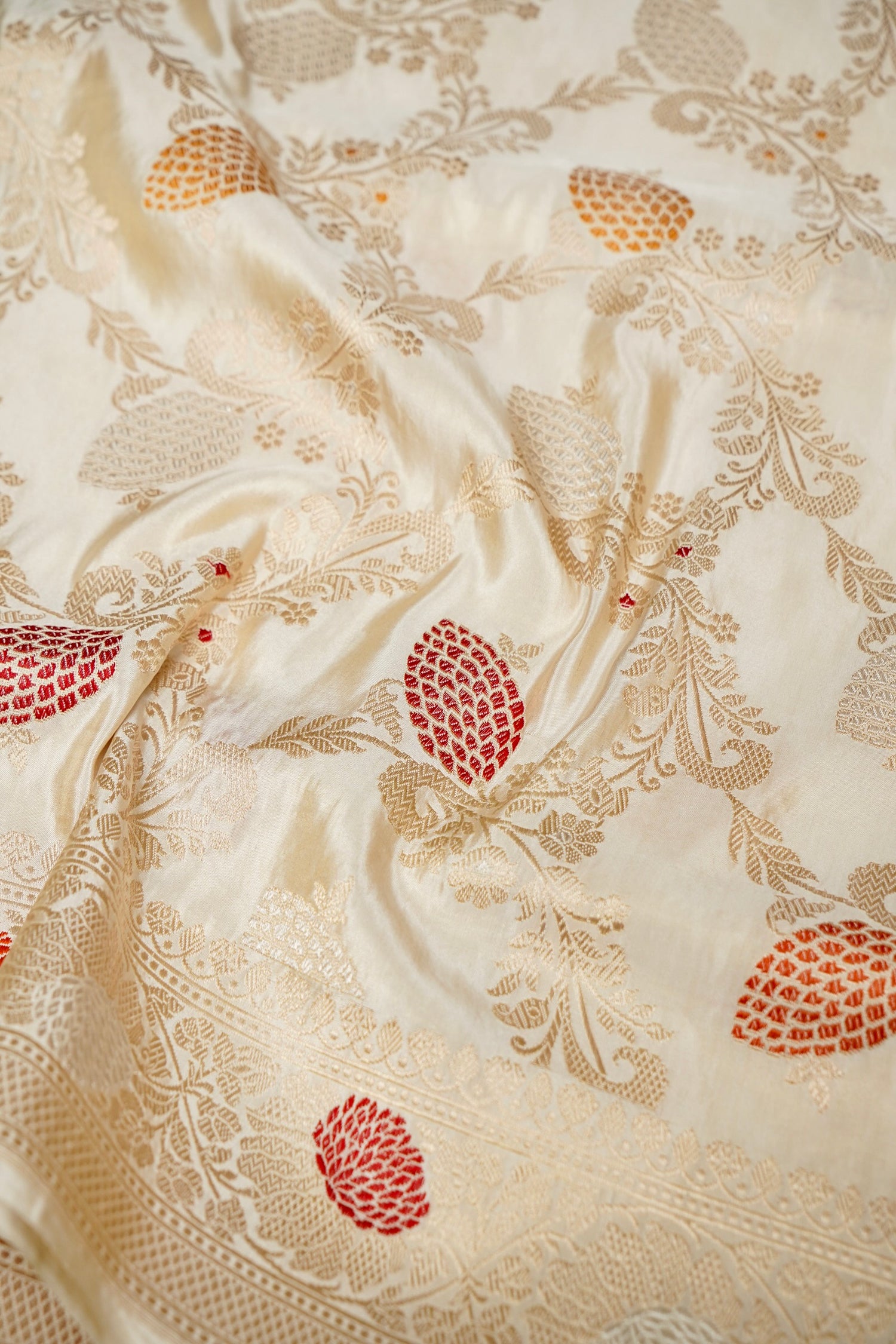Banarasi Katan by Tissue Silk Kadwa Handloom Saree in Ivory - Khinkhwab