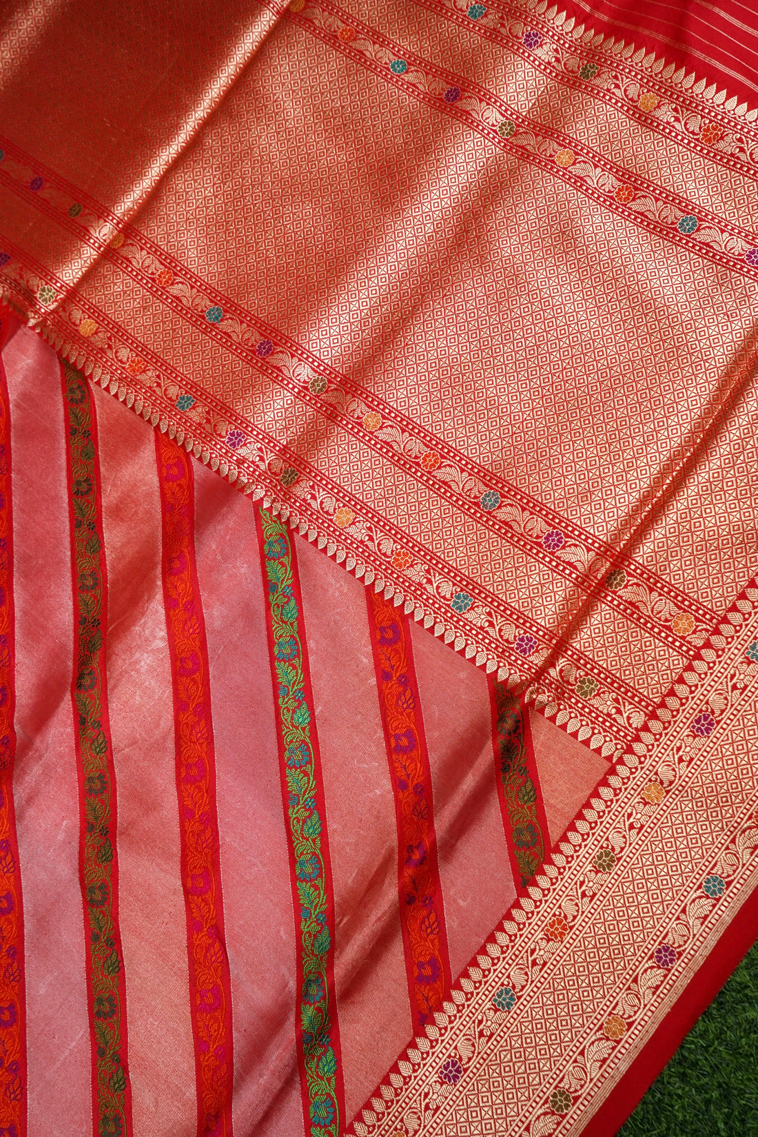Coral Katan Silk Kadwa Leheriya Banarasi Saree - Khinkhwab