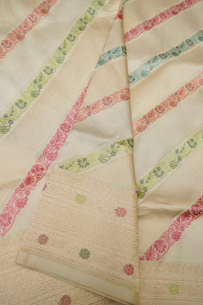 Handloom Kadwa Katan Silk Banarasi Saree in Cream with Diagonal Floral Stripes - Khinkhwab