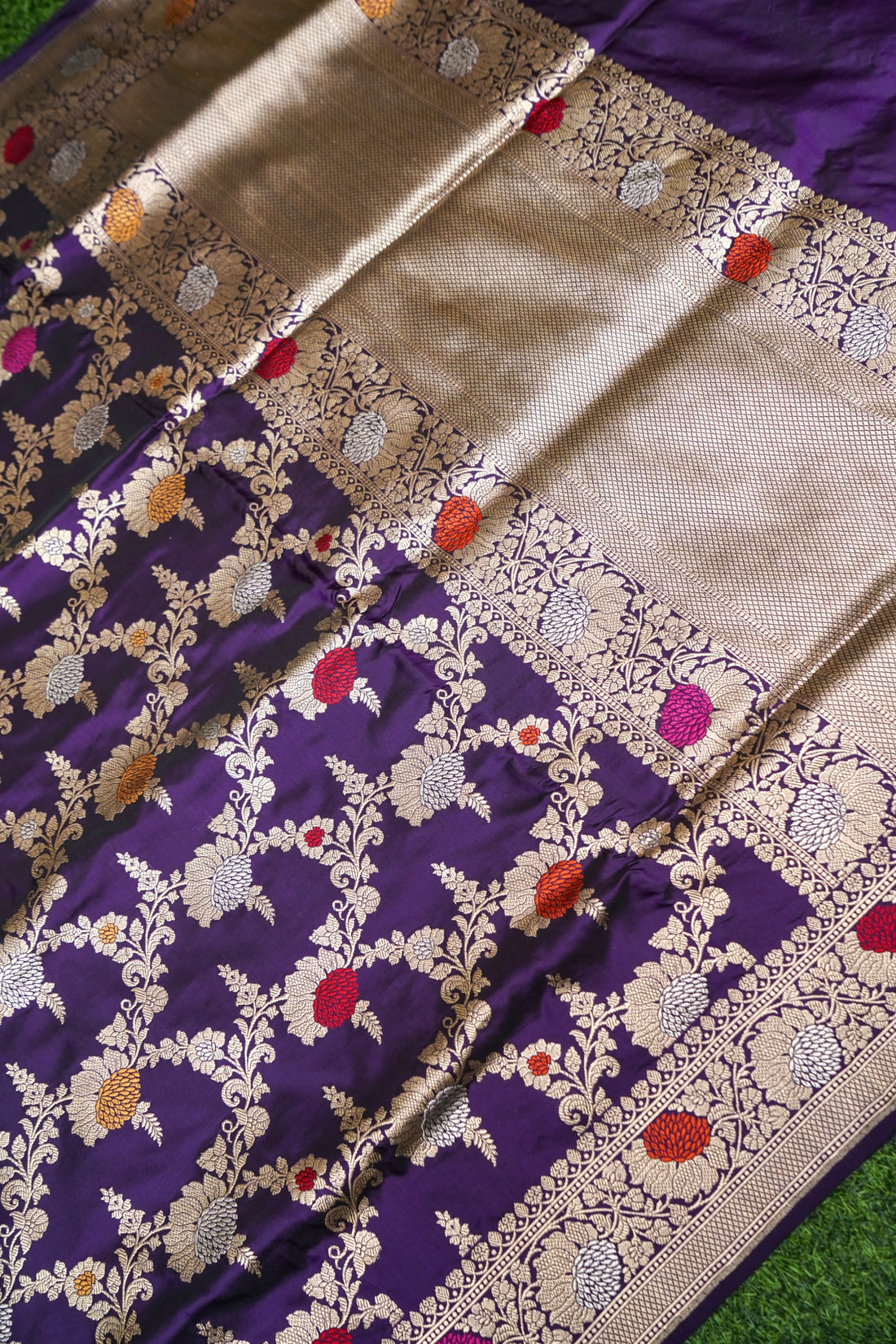 Handloom Kadwa Katan Silk Banarasi Saree in Purple - Khinkhwab