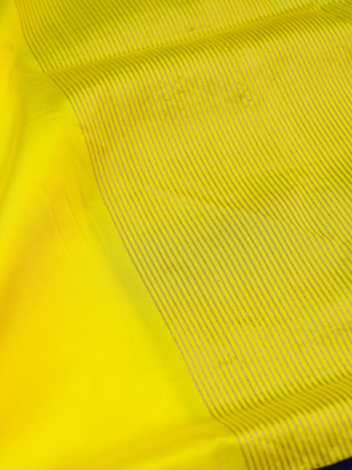 Handwoven Pure Mashru Silk Banarasi Saree - Khinkhwab