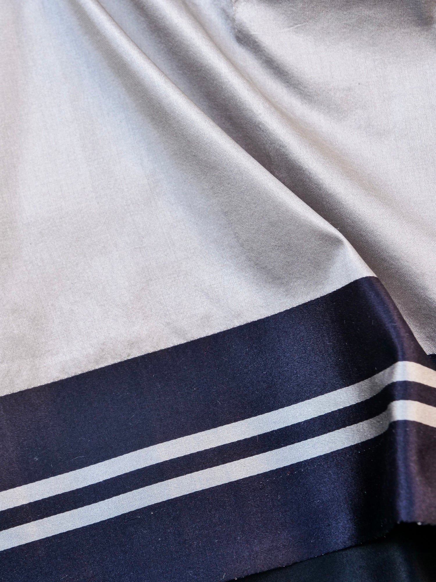 Handwoven Pure Mashru Silk Banarasi Saree - Khinkhwab