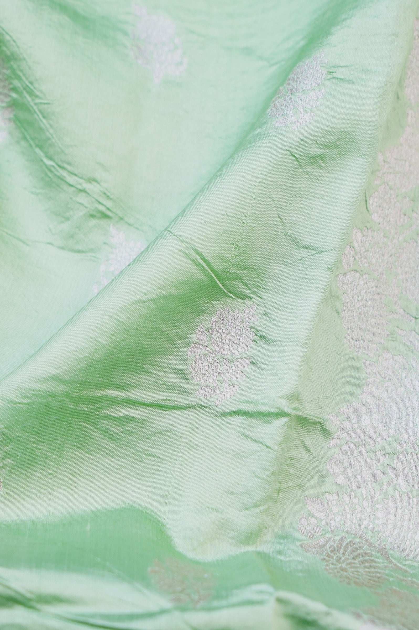 Pure Moonga Silk Handloom Banarasi Saree