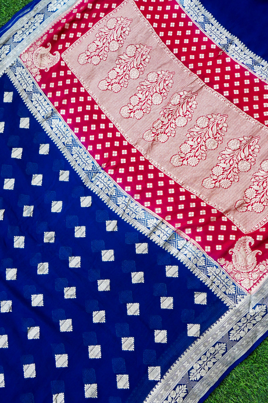 Handloom Pure Georgette Banarasi Saree