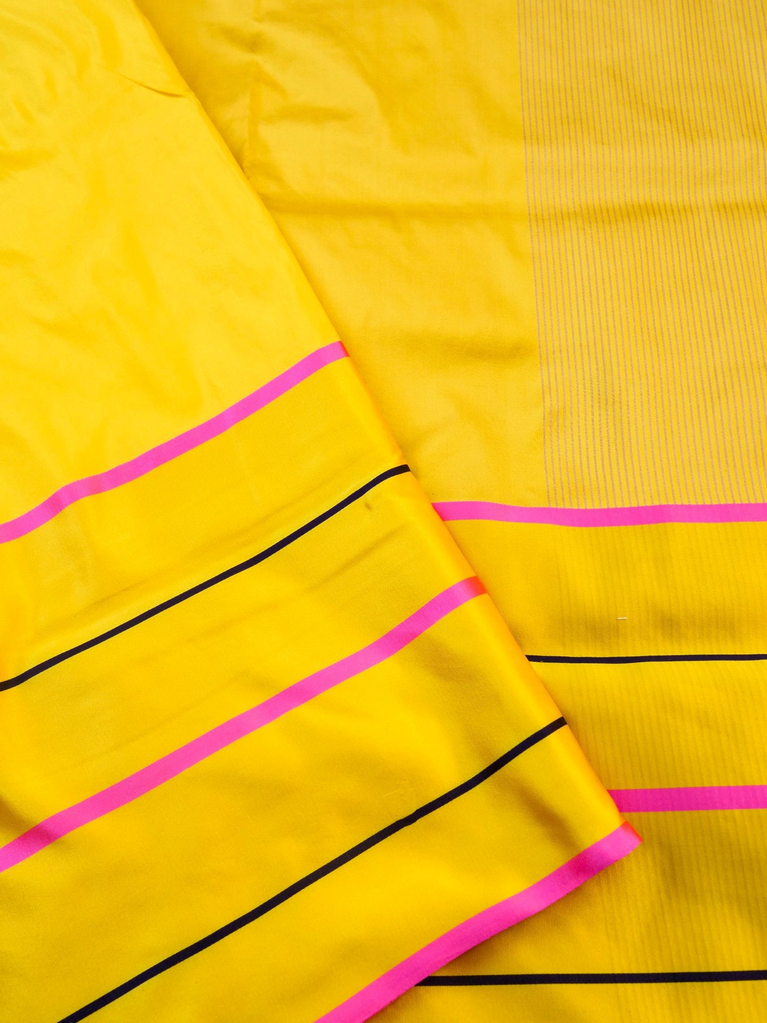 Handwoven Pure Mashru Silk Banarasi Saree - Khinkhwab