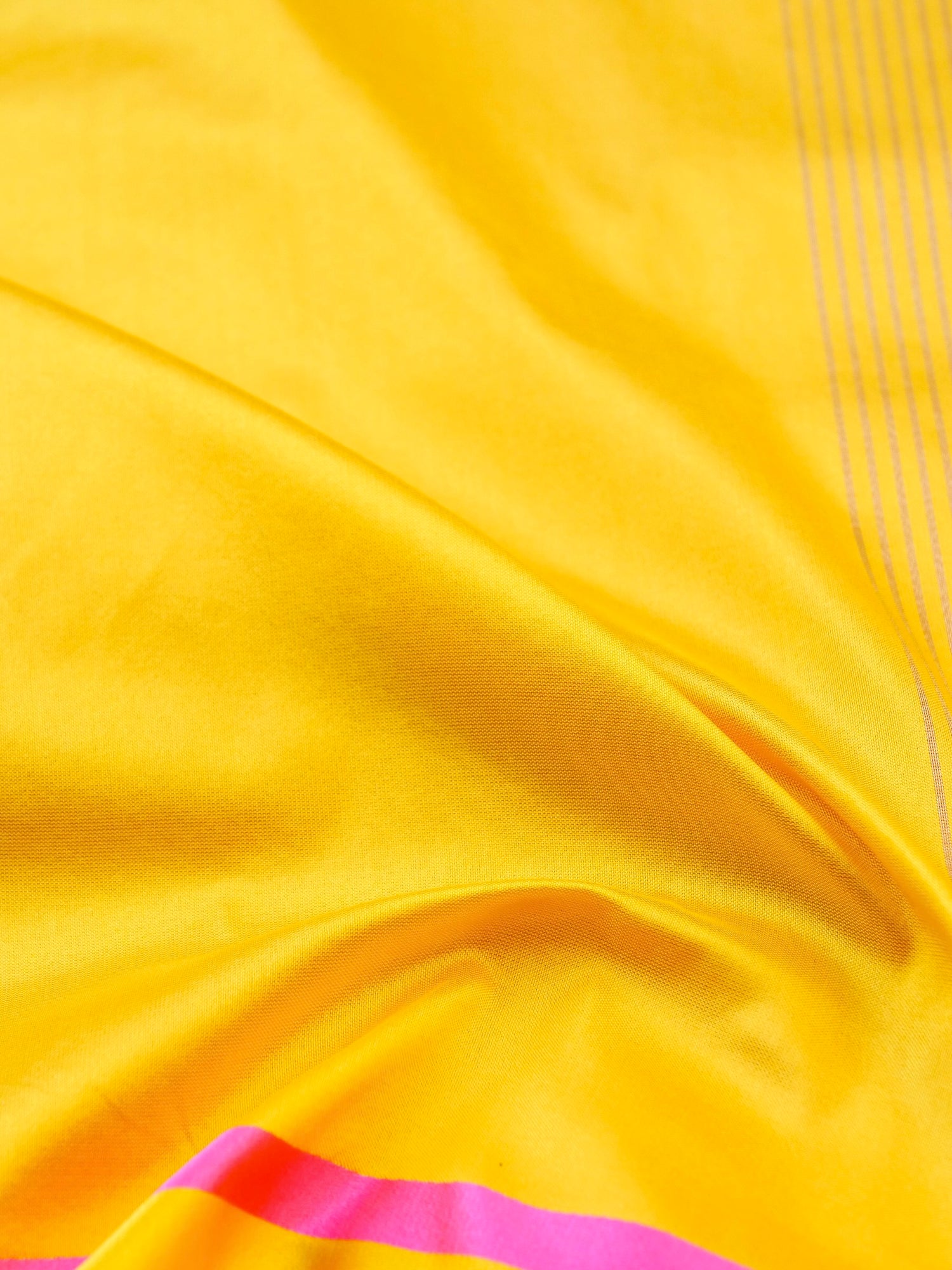 Handwoven Pure Mashru Silk Banarasi Saree - Khinkhwab