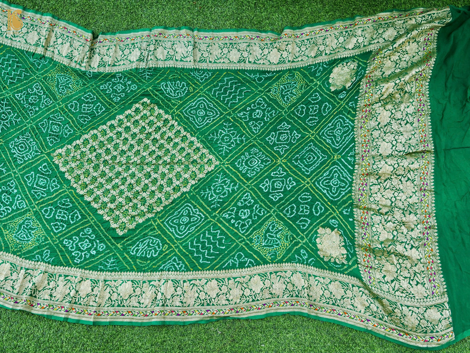 Georgette Banarasi Bandhani Diamond Jaal Dupatta in Bottle Green