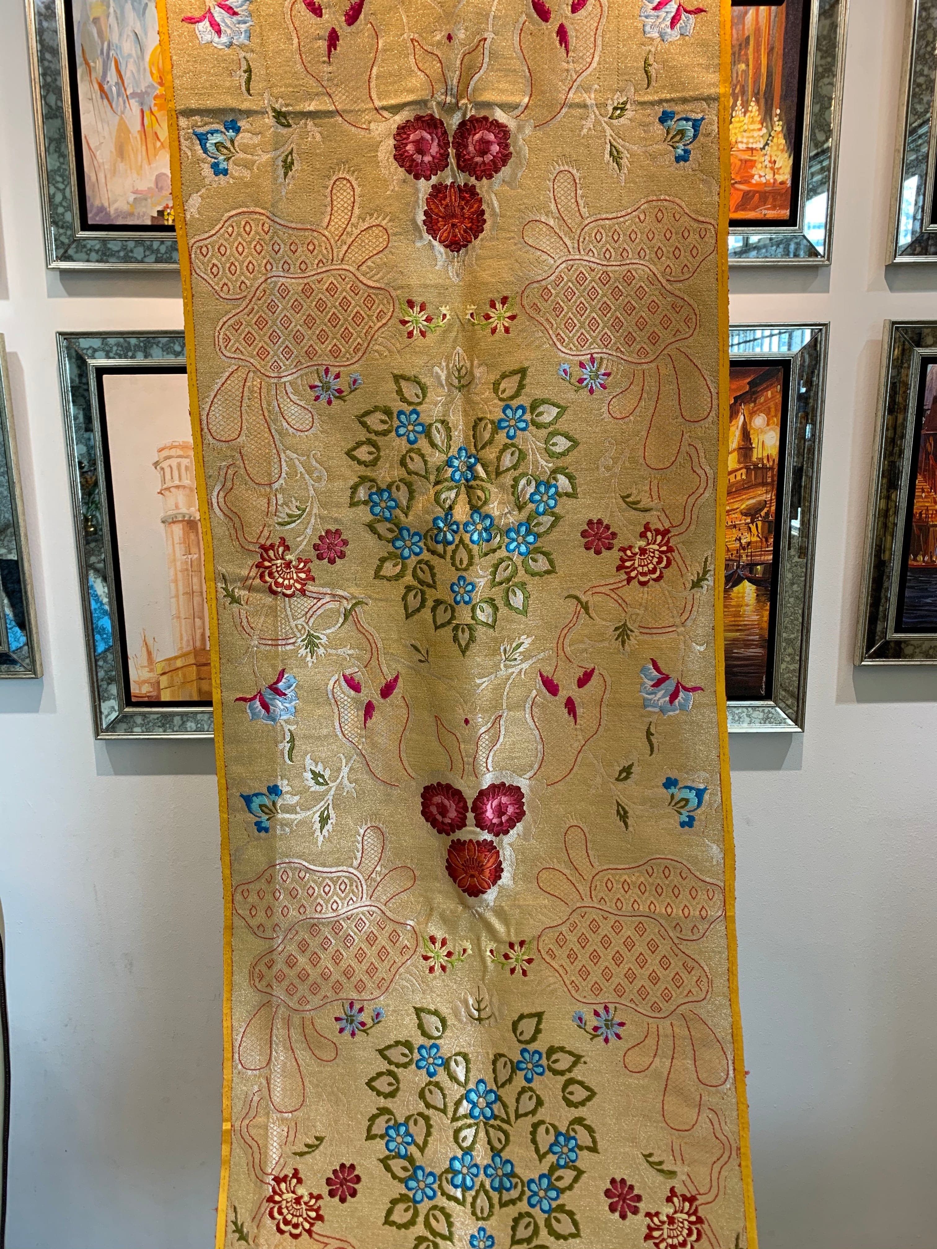Handwoven Pure Brocade Gyaser Banarasi Fabric