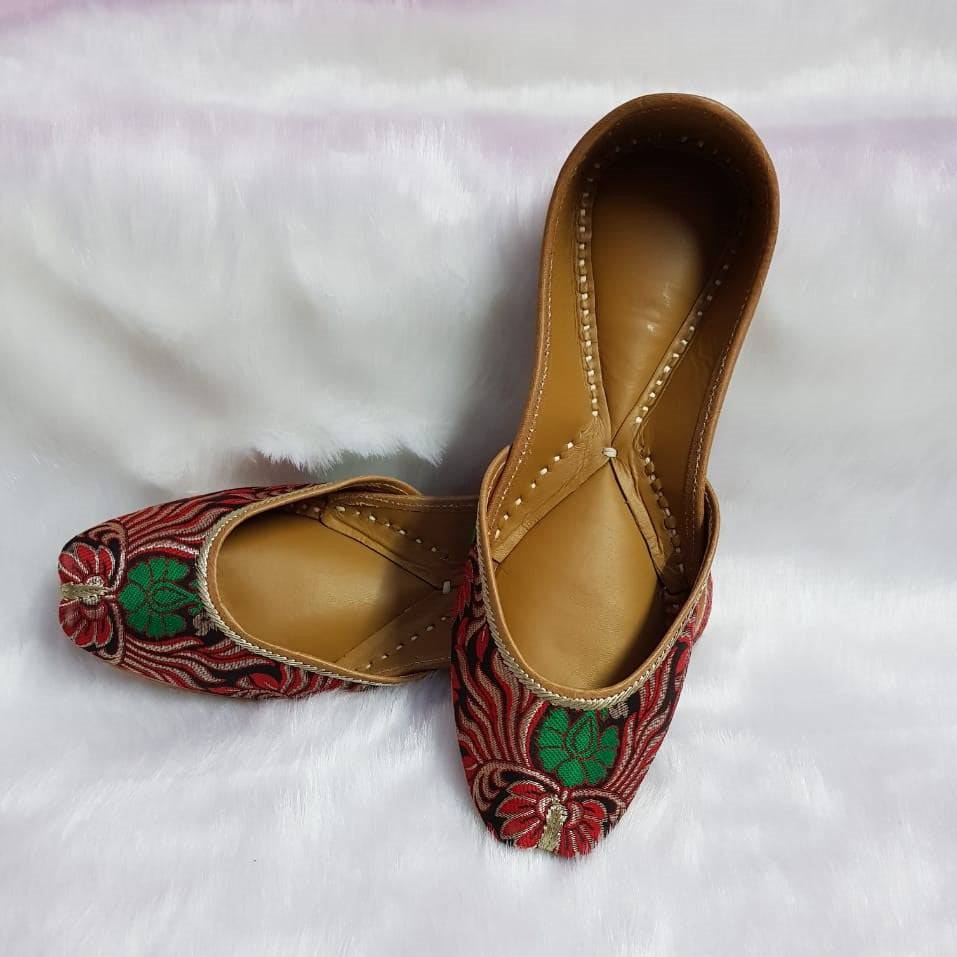 Handcrafted Red and Green Jutti in Banarasi Brocade