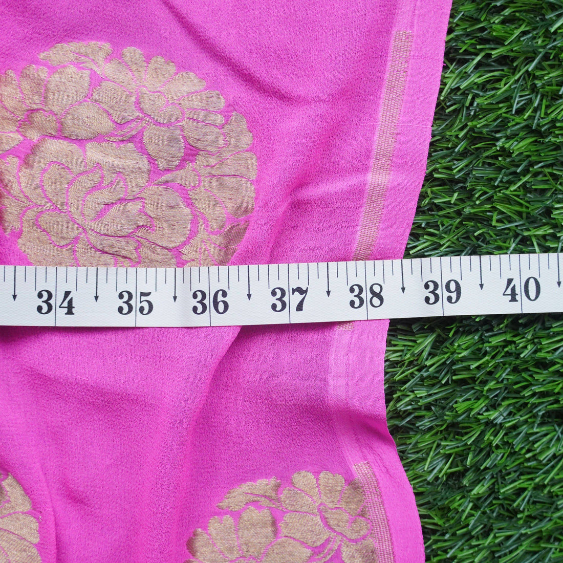 Pure Georgette Handloom Banarasi Pink Fabric