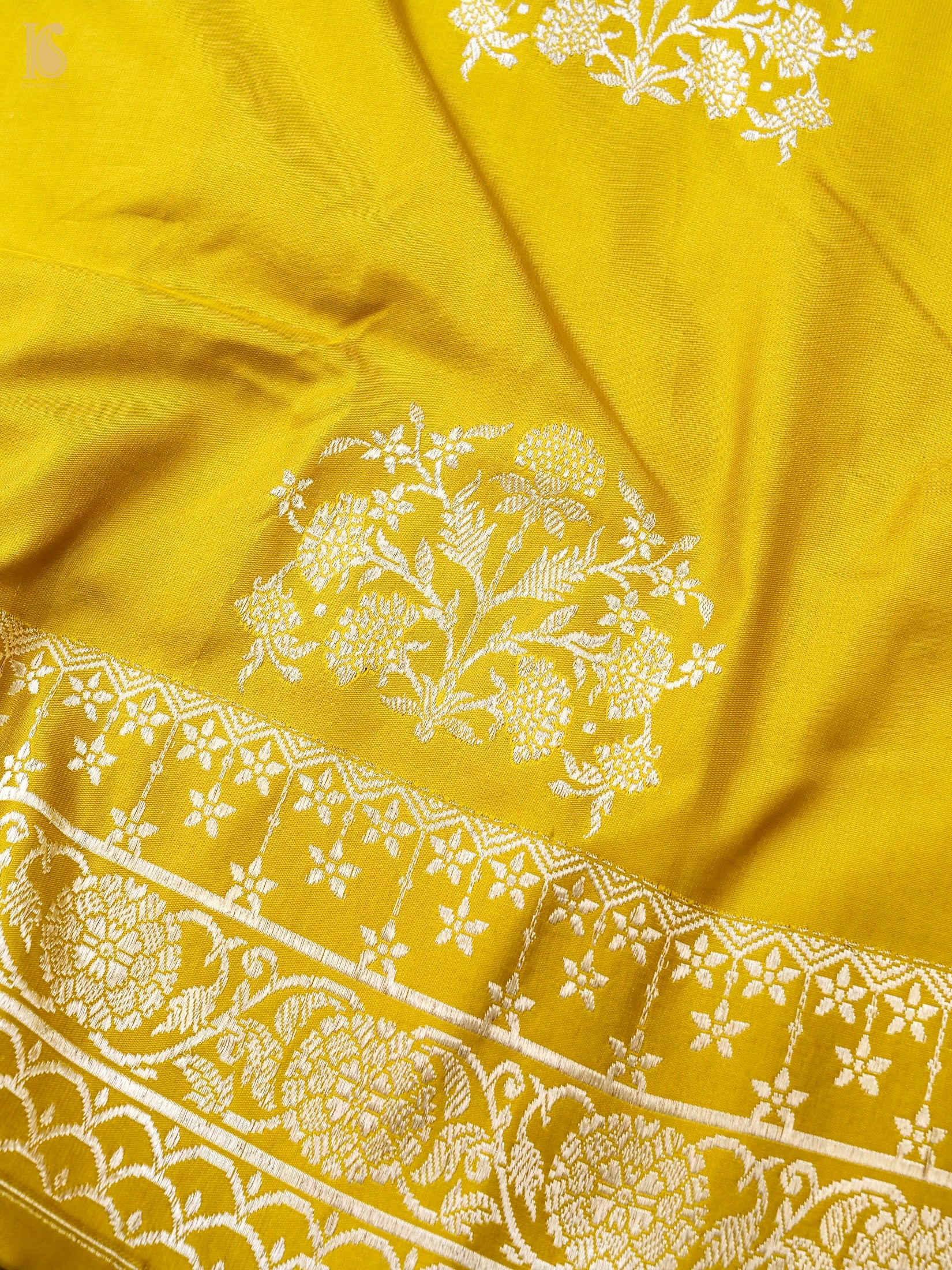 Handwoven Pure Sateen Silk Kadwa Banarasi Saree
