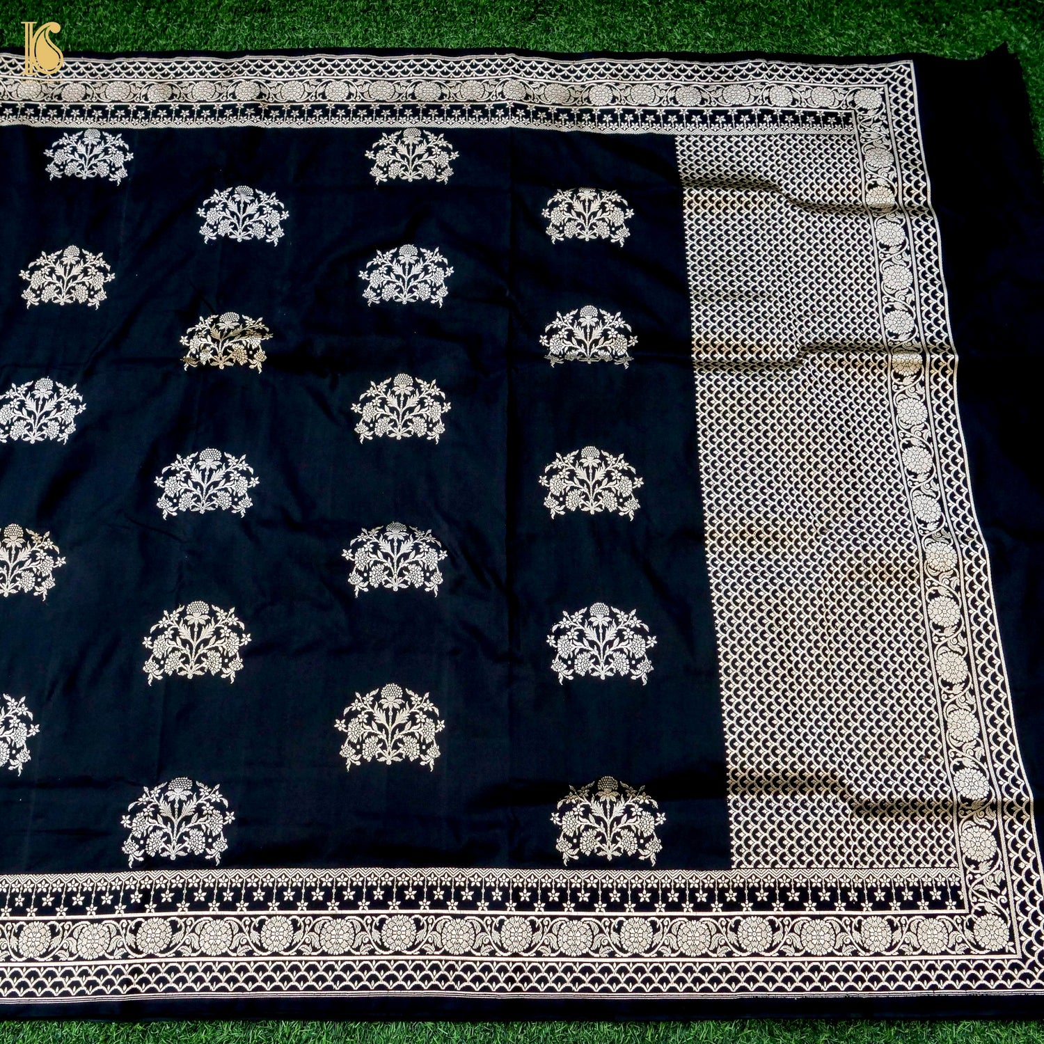 Handwoven Pure Sateen Silk Kadwa Banarasi Saree