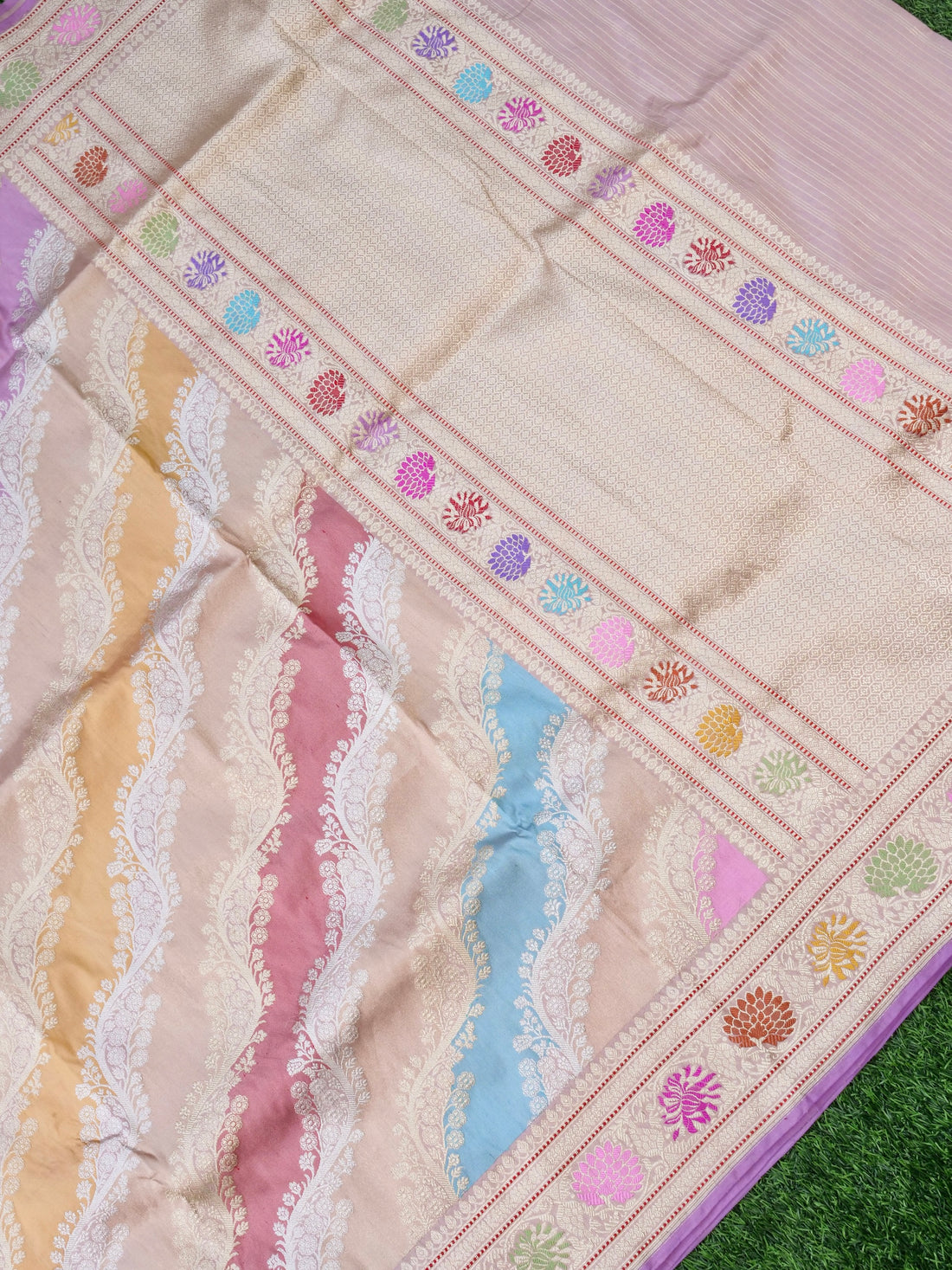 Handloom Banarasi Pure Katan Silk Rangkat Kadwa Saree