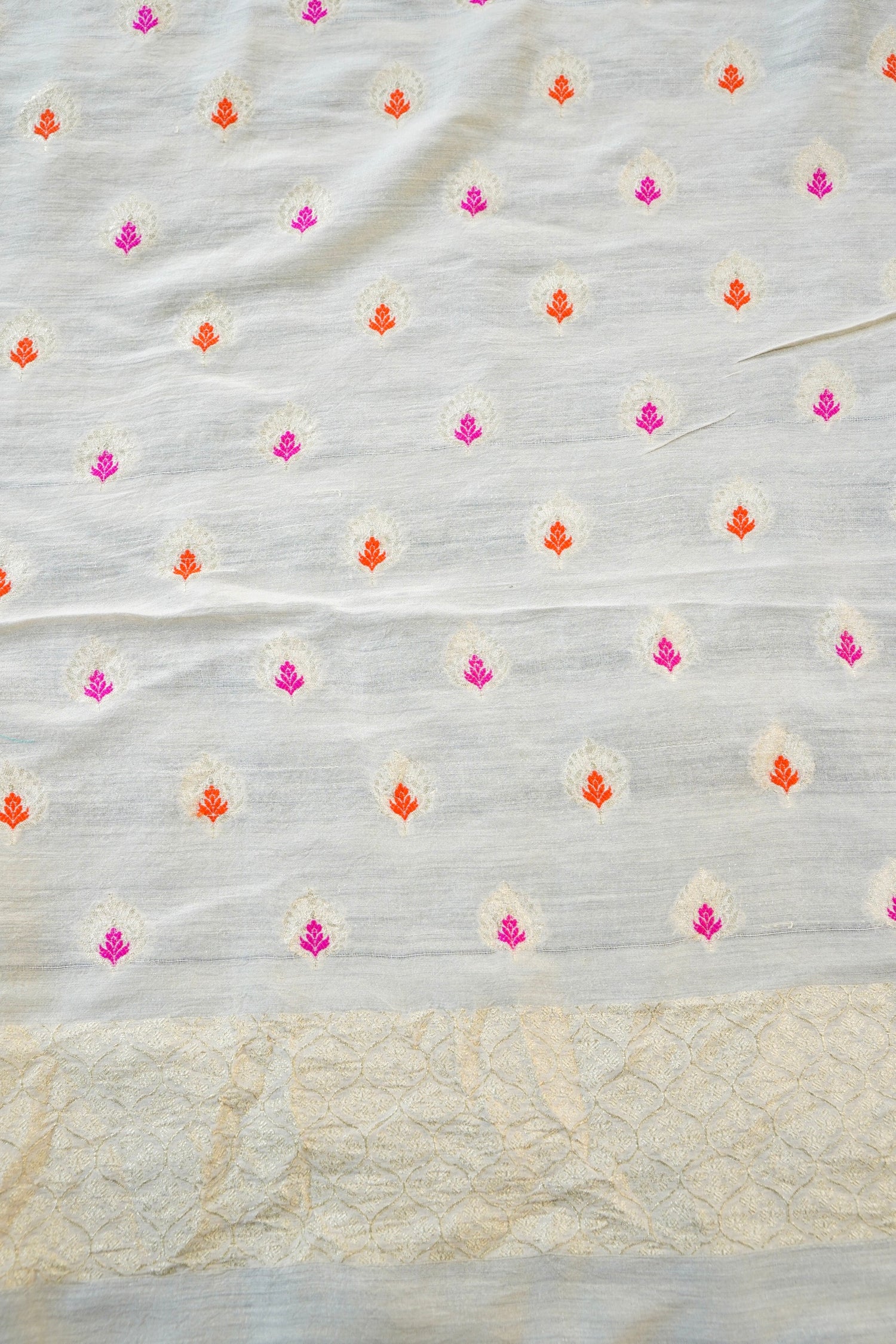 Moonga Silk Handloom Banarasi Dyeable Suit Fabric
