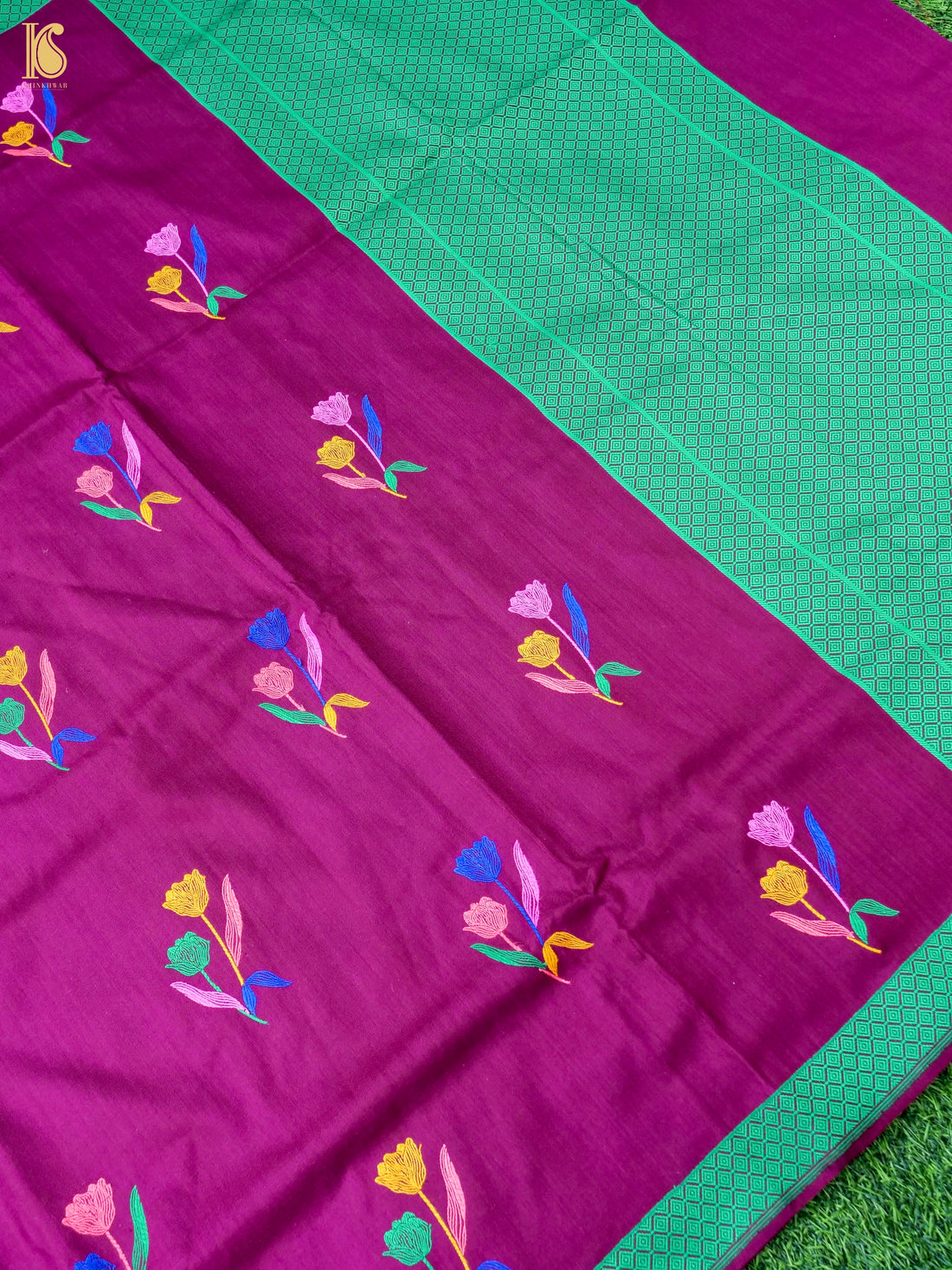 Handloom Katan Silk Banarasi Kadwa Ektara Saree