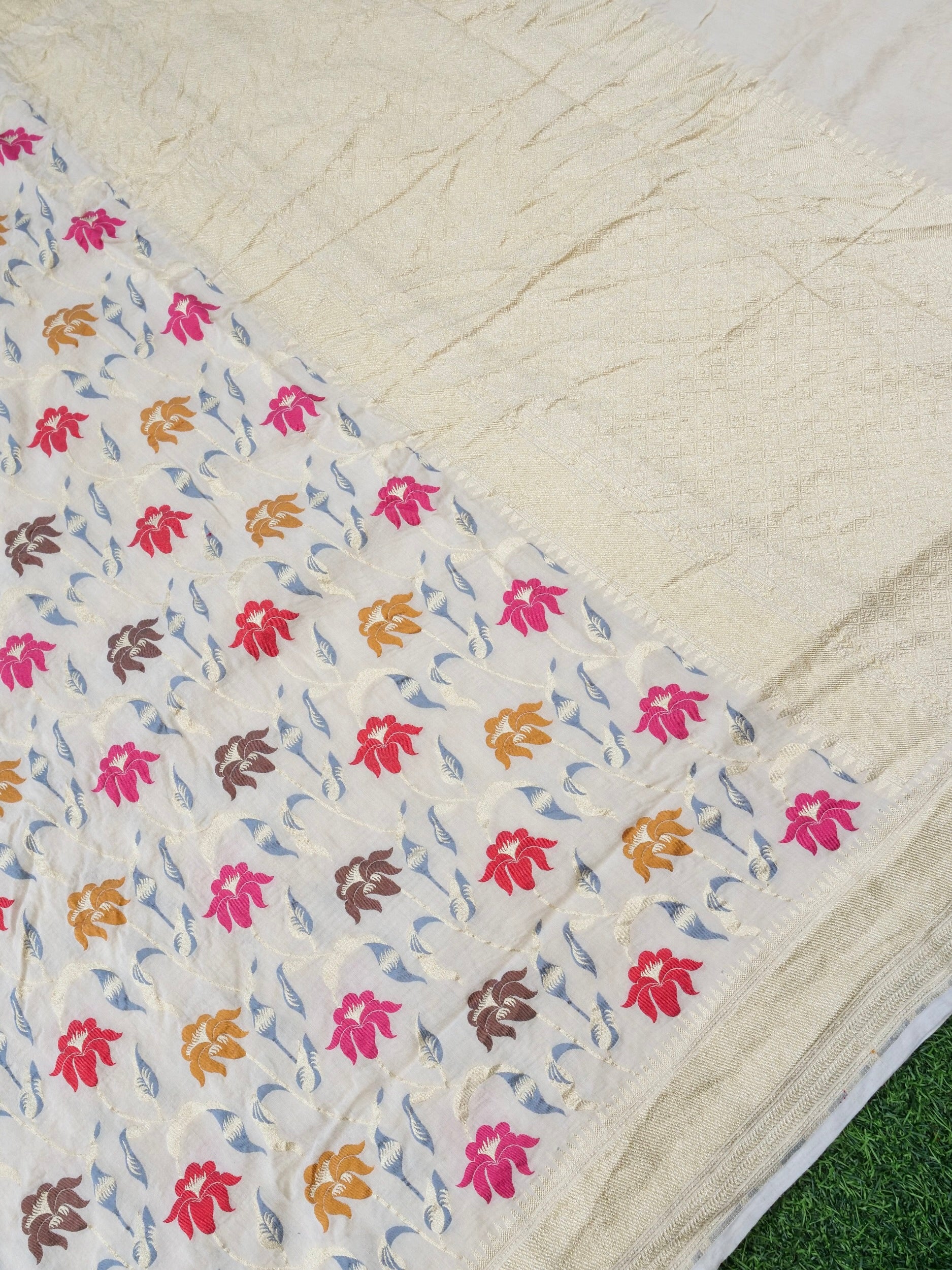 Pure Moonga Silk Handloom Banarasi Meenakari Saree