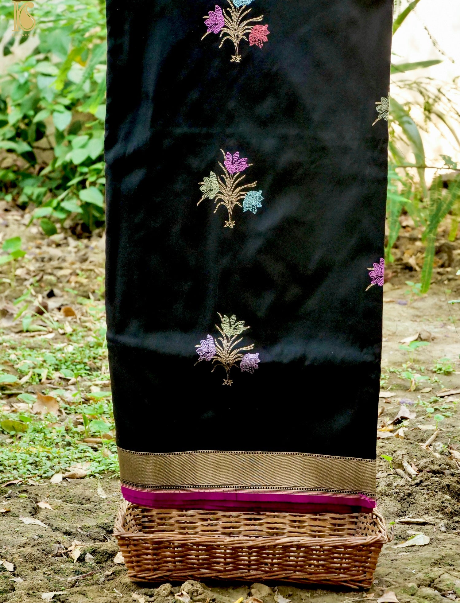 Handloom Katan Silk Banarasi Kadwa Ektara Saree