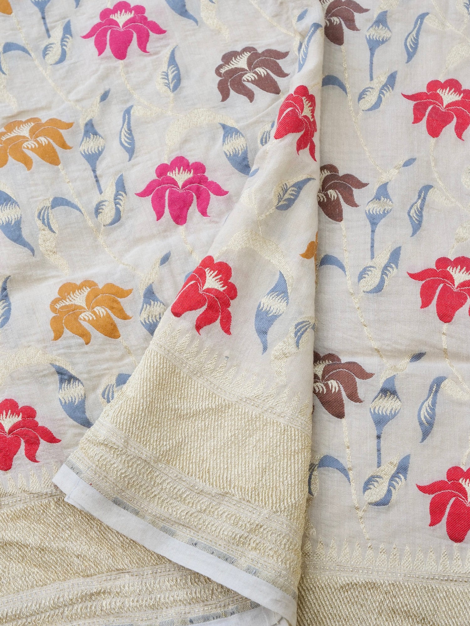 Pure Moonga Silk Handloom Banarasi Meenakari Saree