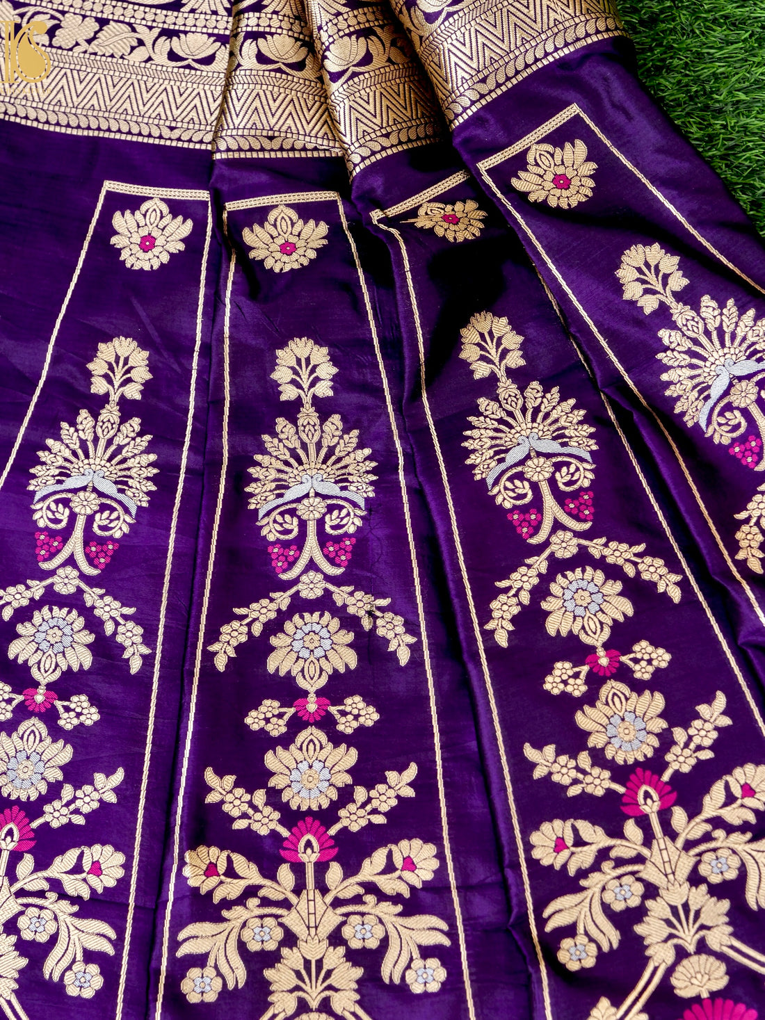 Handloom Banarasi Katan Silk Kalidar Pankha Booti Lehenga