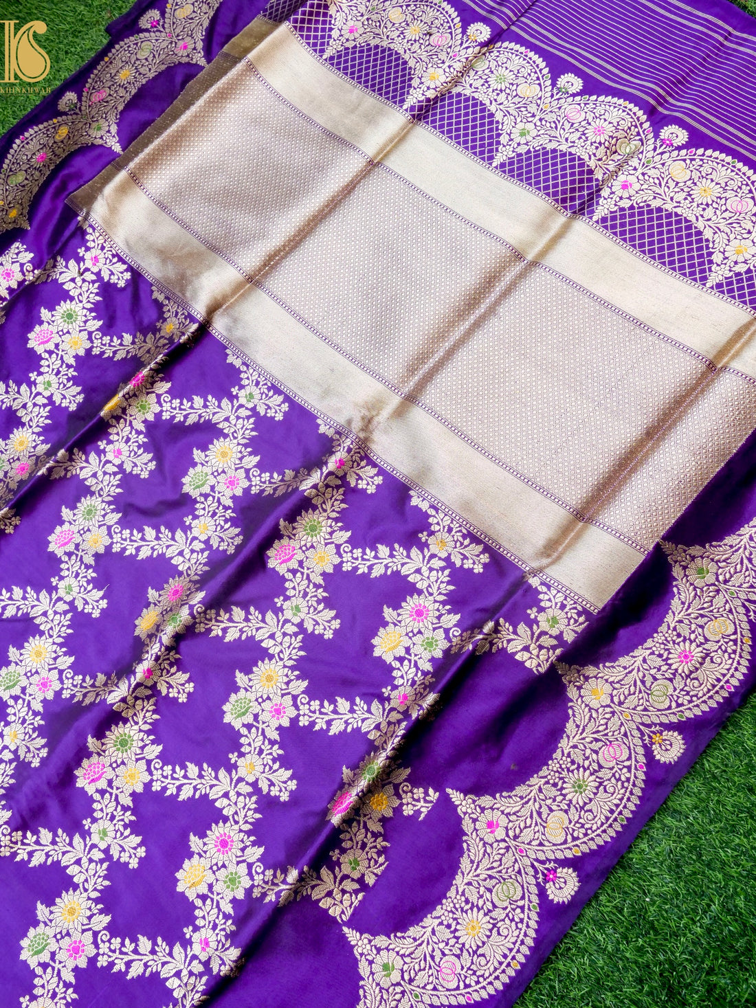 Banarasi Katan Silk Handwoven Kadwa Scalloped Border Saree