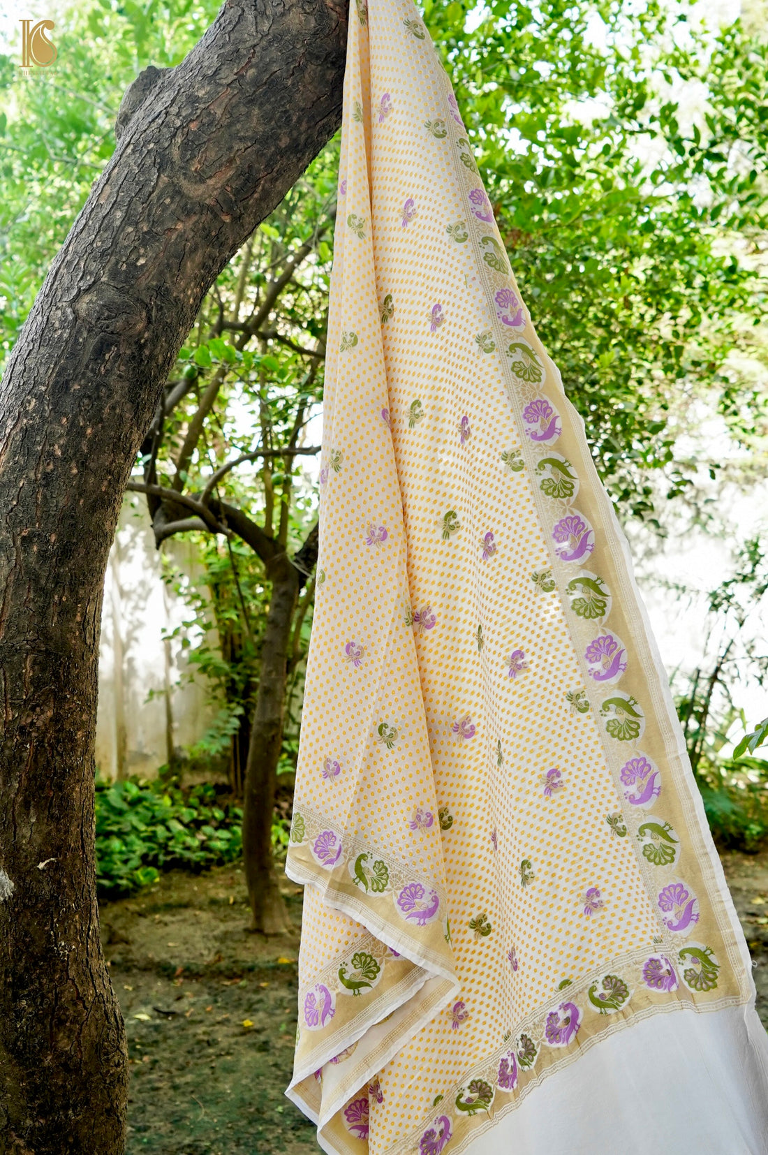 Georgette Banarasi Dyeable Woven Bandhani Peacock Dupatta