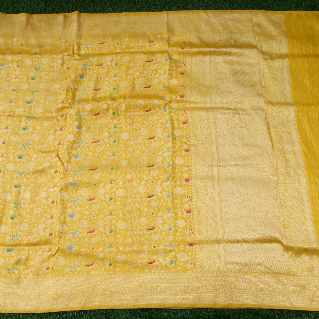 Handloom Banarasi Katan Shikargah Saree