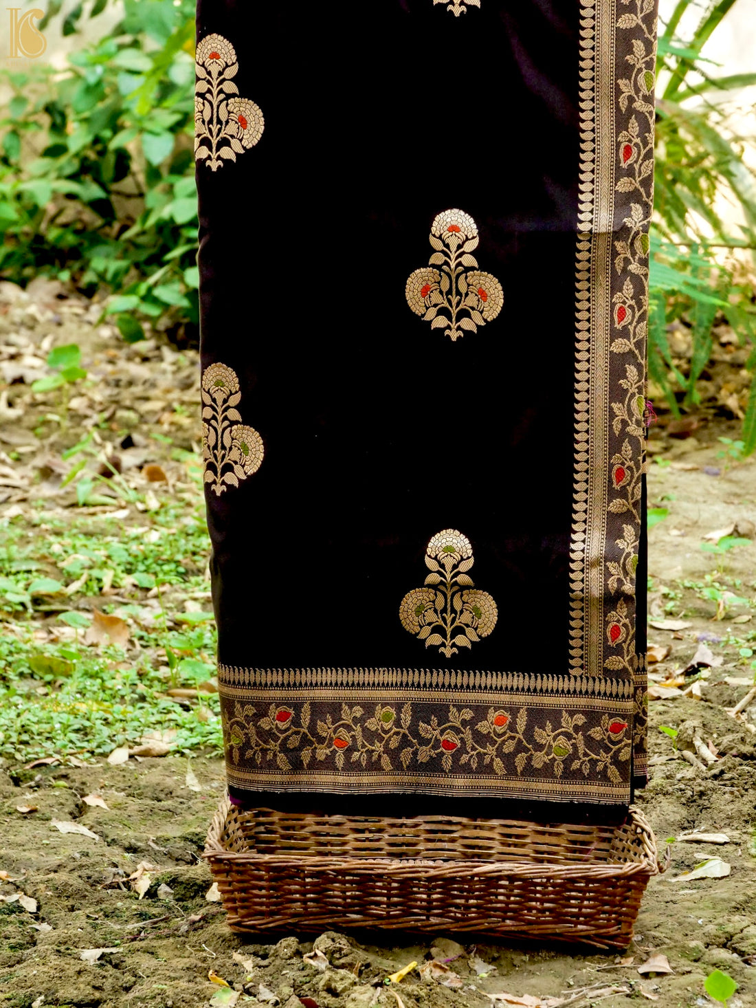 Handwoven Pure Sateen Silk Kadwa Banarasi Saree