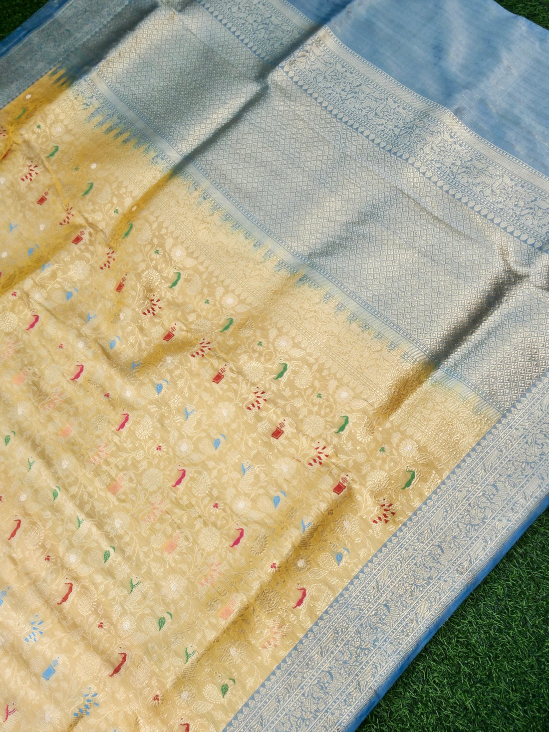 Handwoven Banarasi Katan Silk Shikargah Saree with Contrast Border
