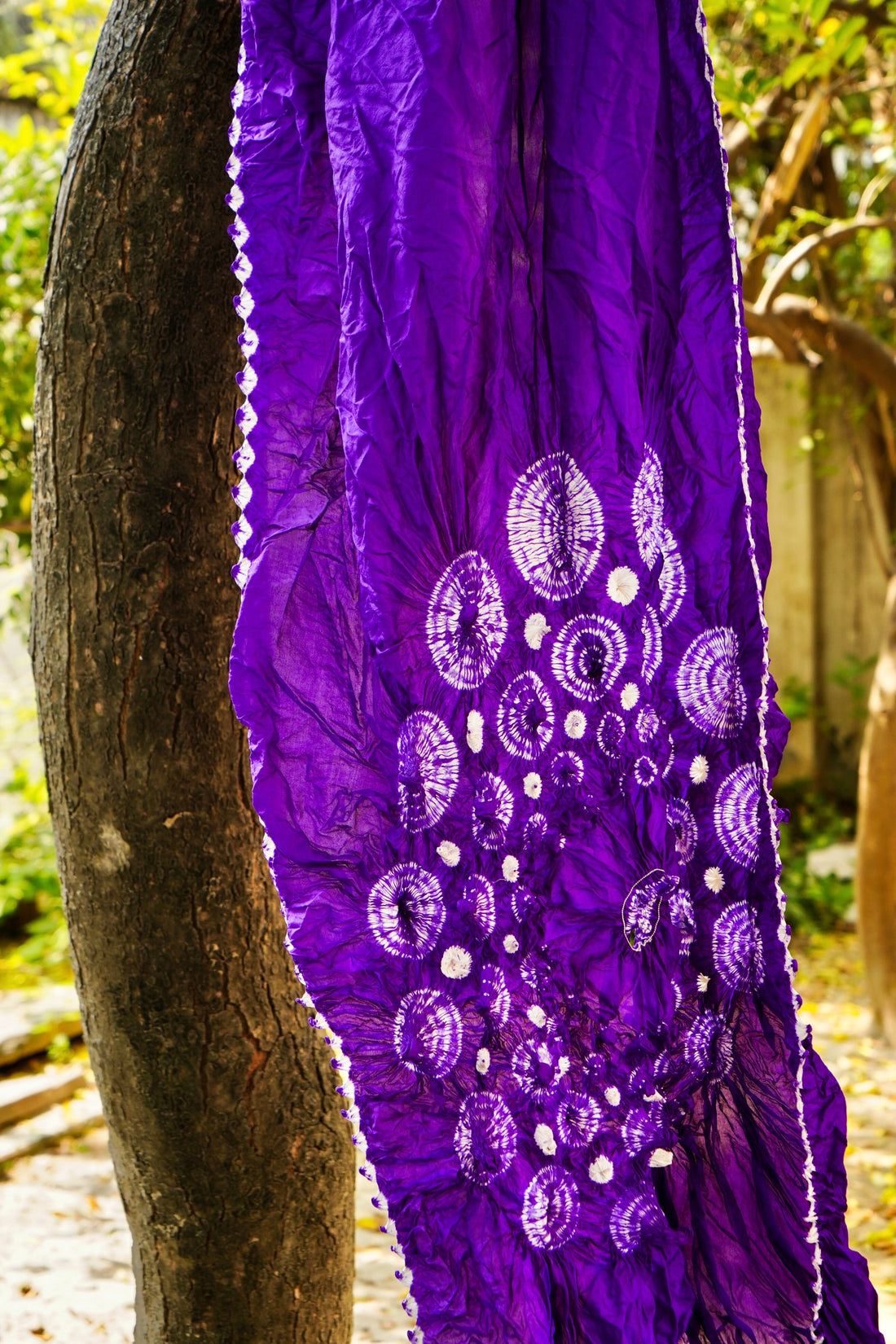 Handwoven Pure Silk Maharani Bandhani Hands Free Saree