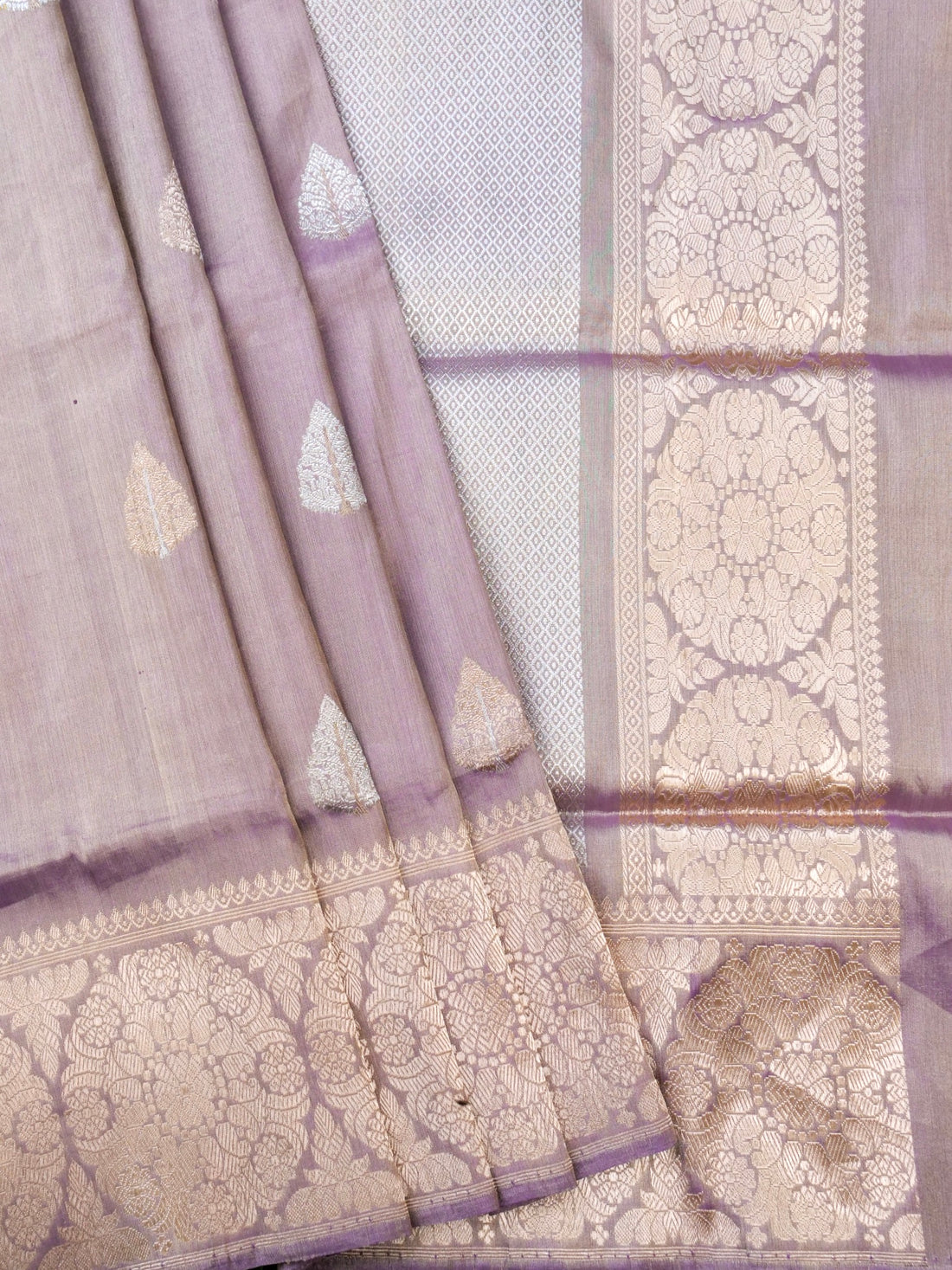 Handloom Banarasi Pure Silk Tissue Kadwa Ektara Saree