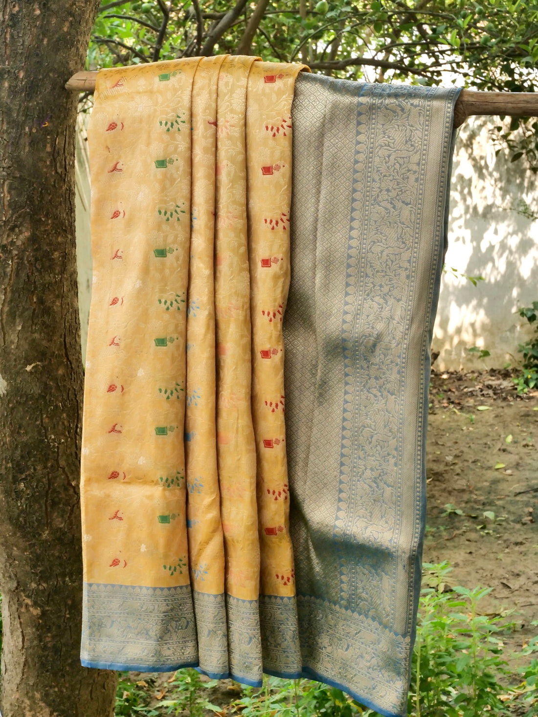 Handwoven Banarasi Katan Silk Shikargah Saree with Contrast Border